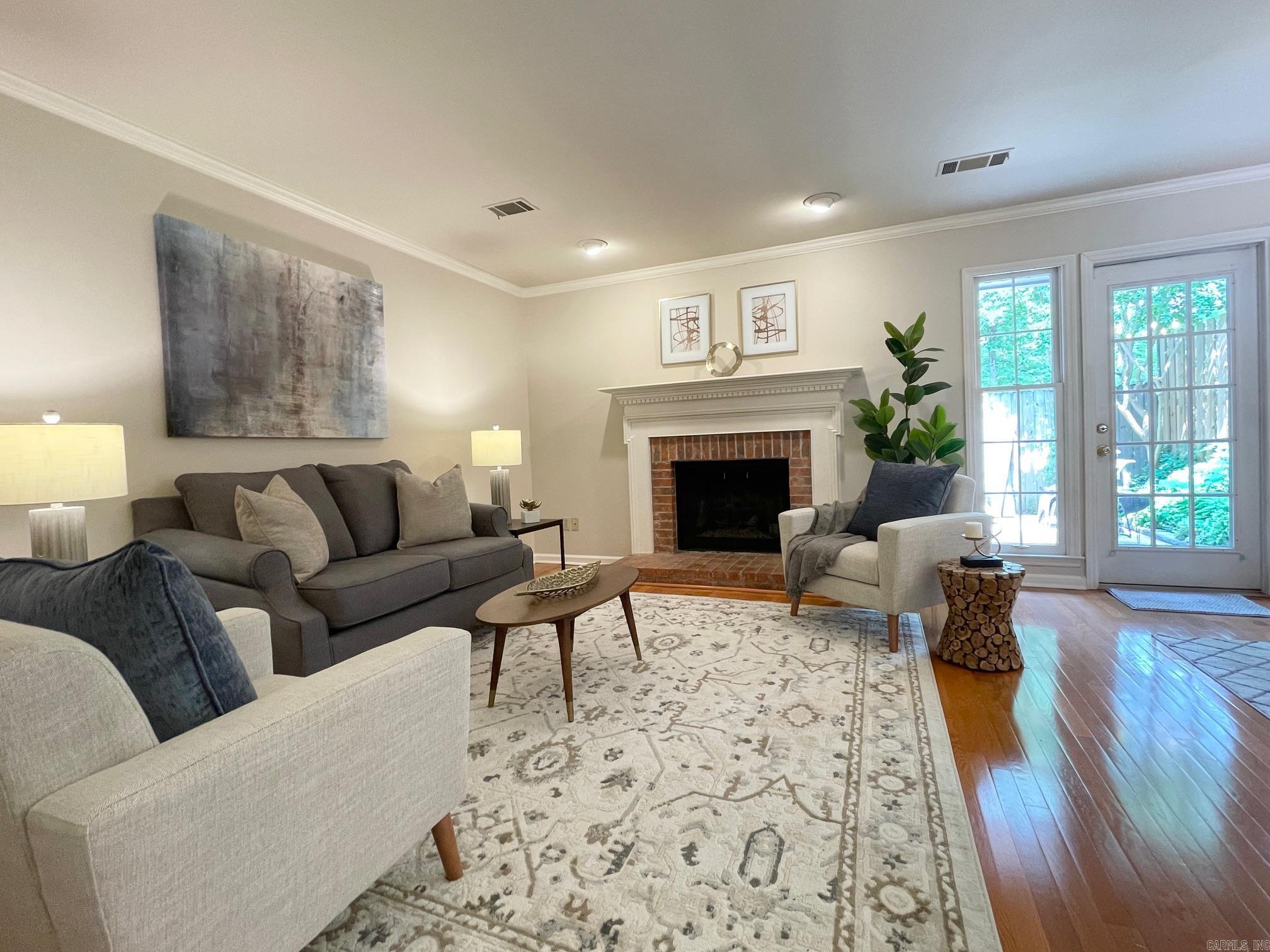 ANDOVER SQUARE - Residential