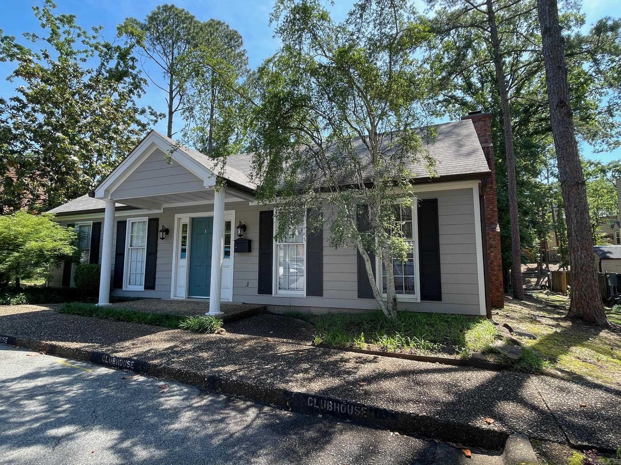 ANDOVER SQUARE - Residential