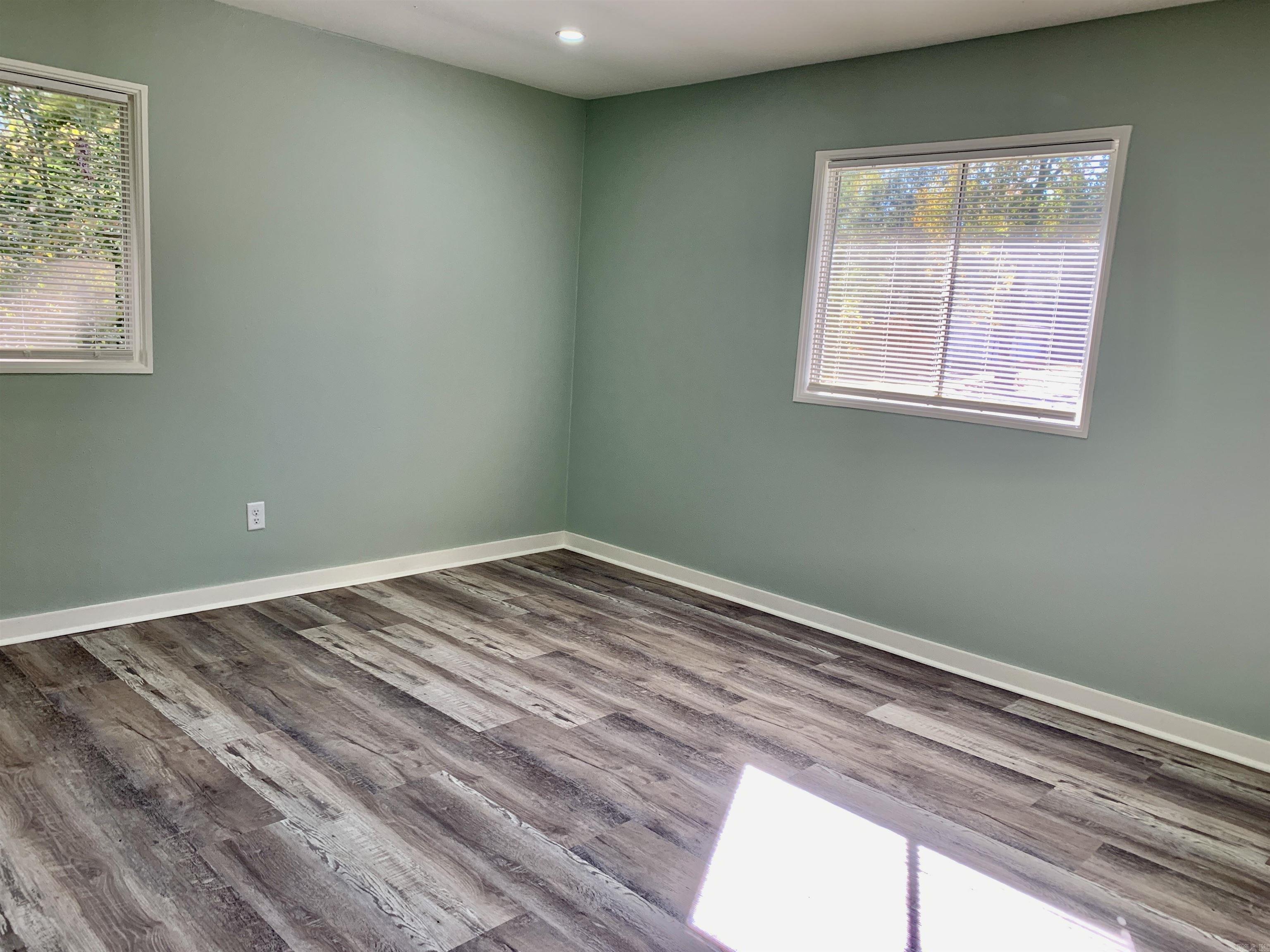 MEADOWCLIFF - Residential