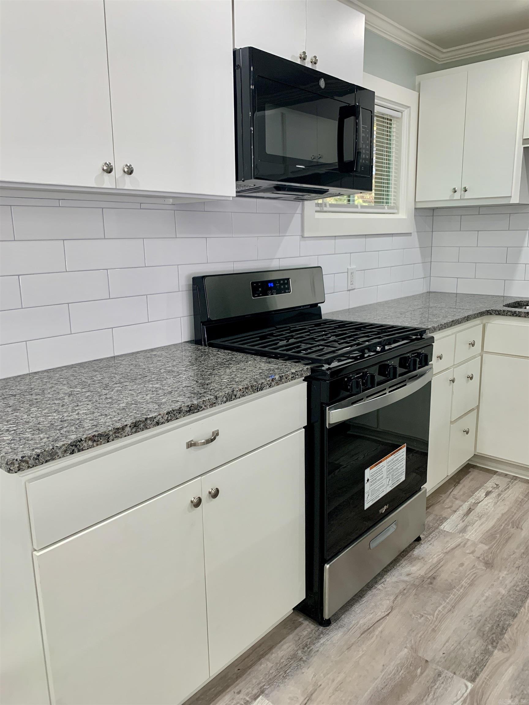 MEADOWCLIFF - Residential