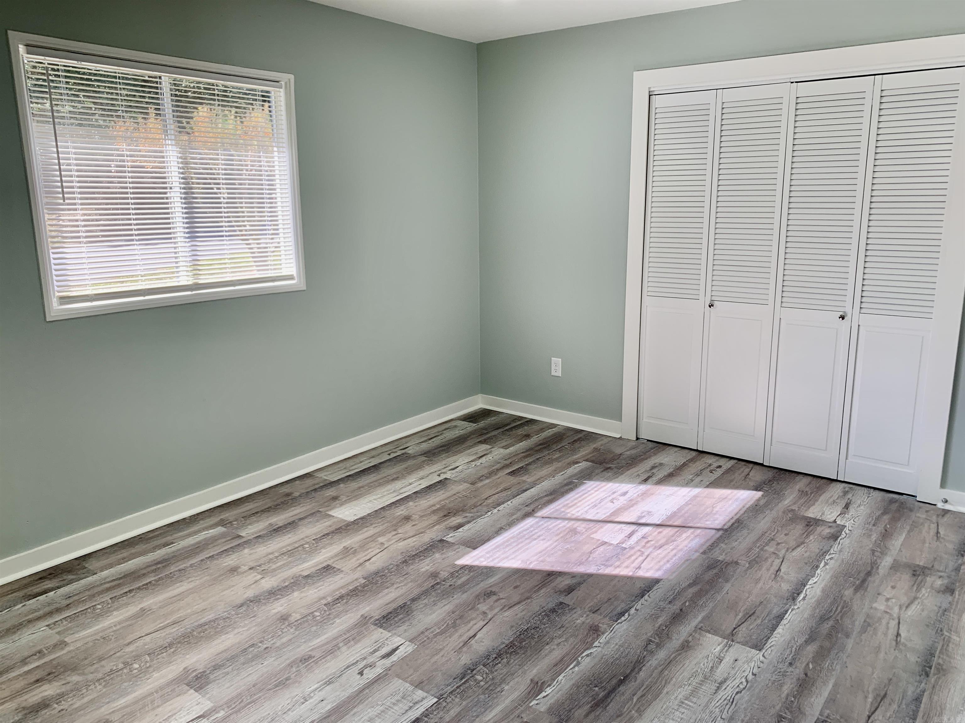 MEADOWCLIFF - Residential