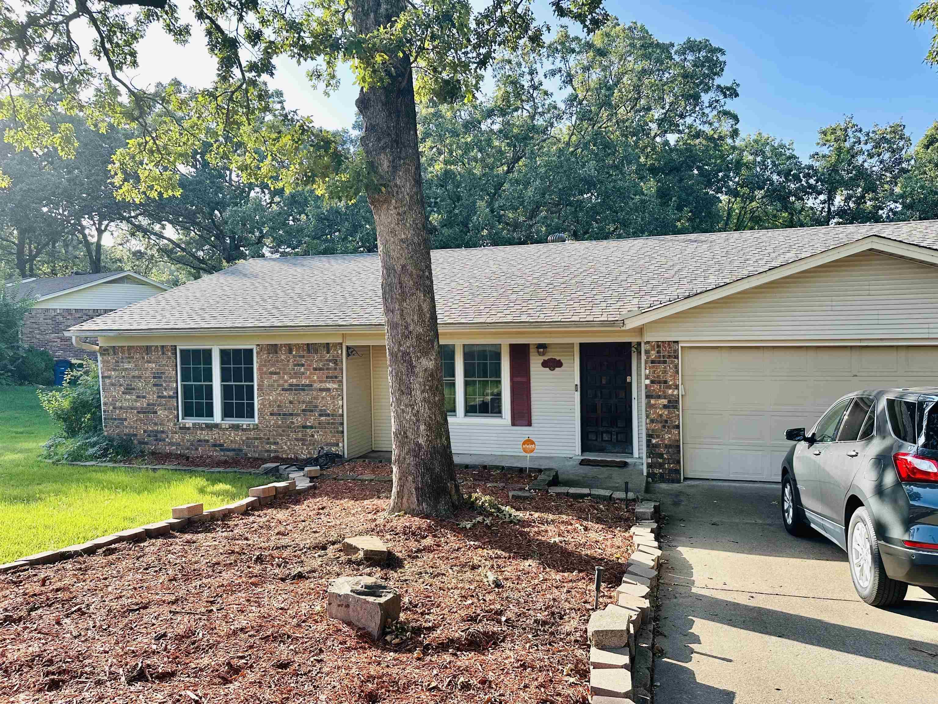 INDIAN HILLS - Residential