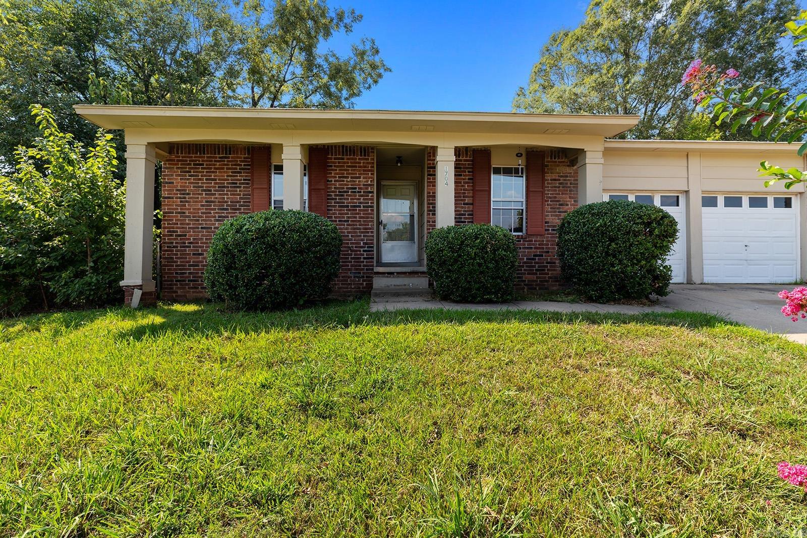 BROADMOOR NORTH - Residential