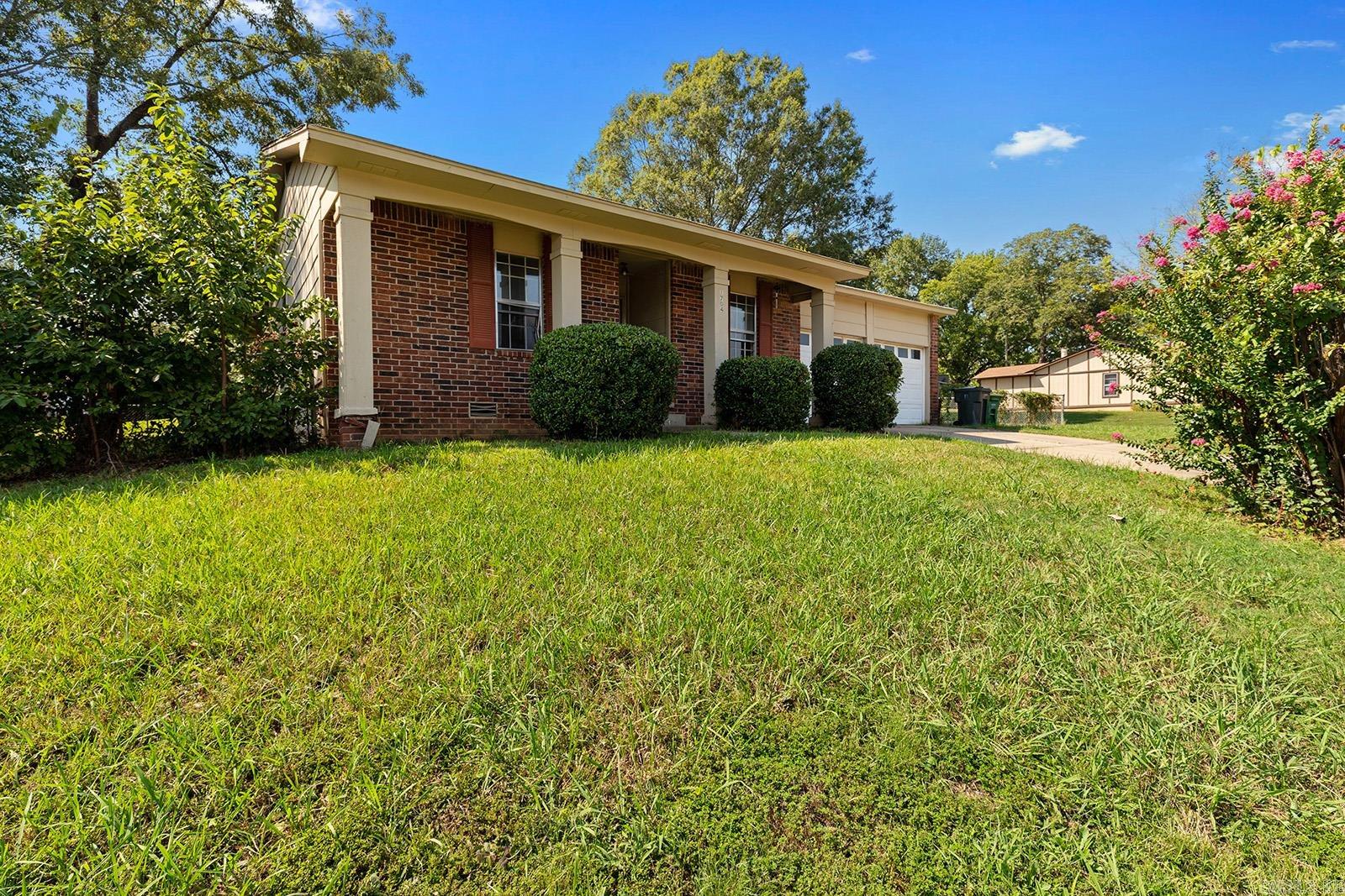 BROADMOOR NORTH - Residential