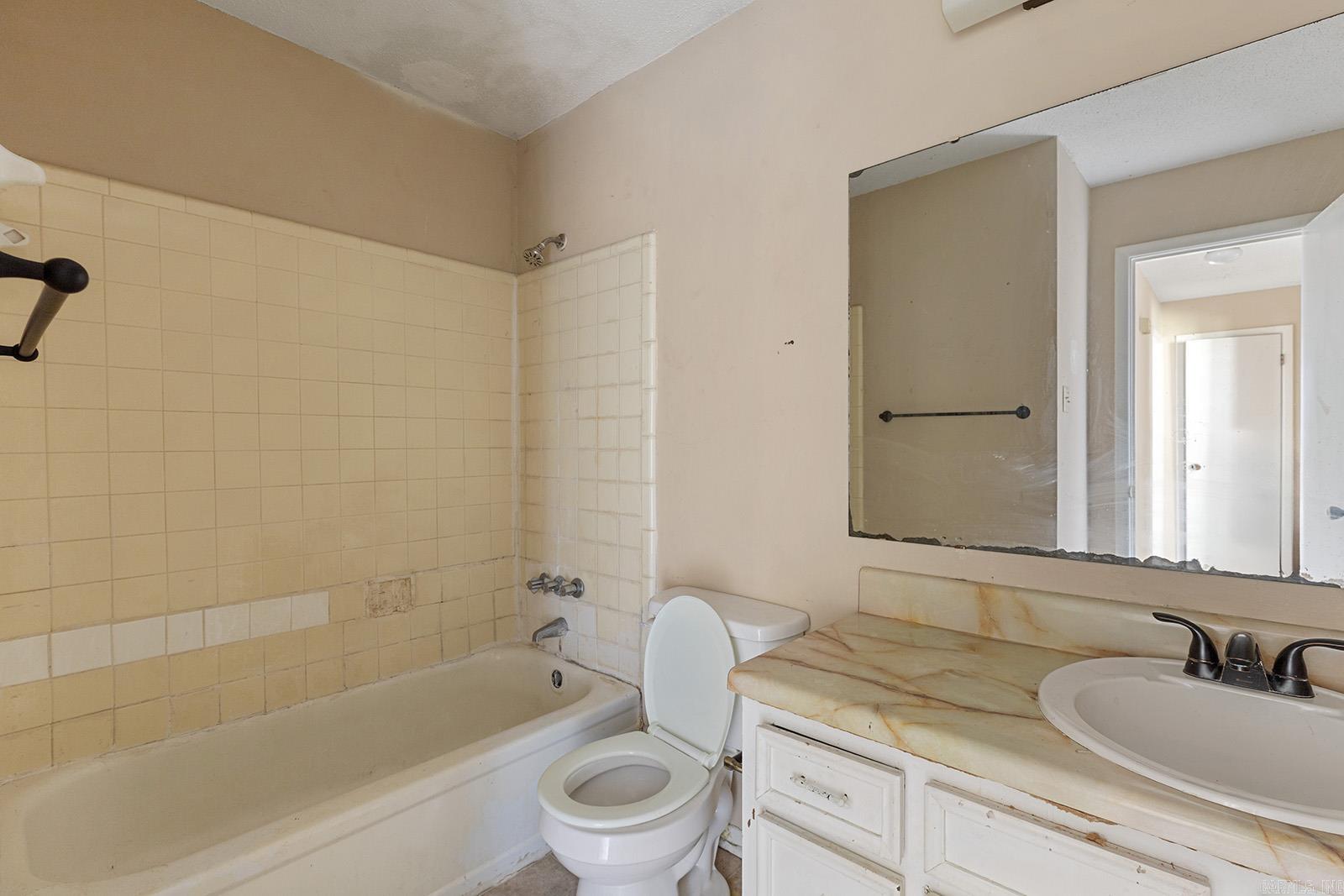 BROADMOOR NORTH - Residential