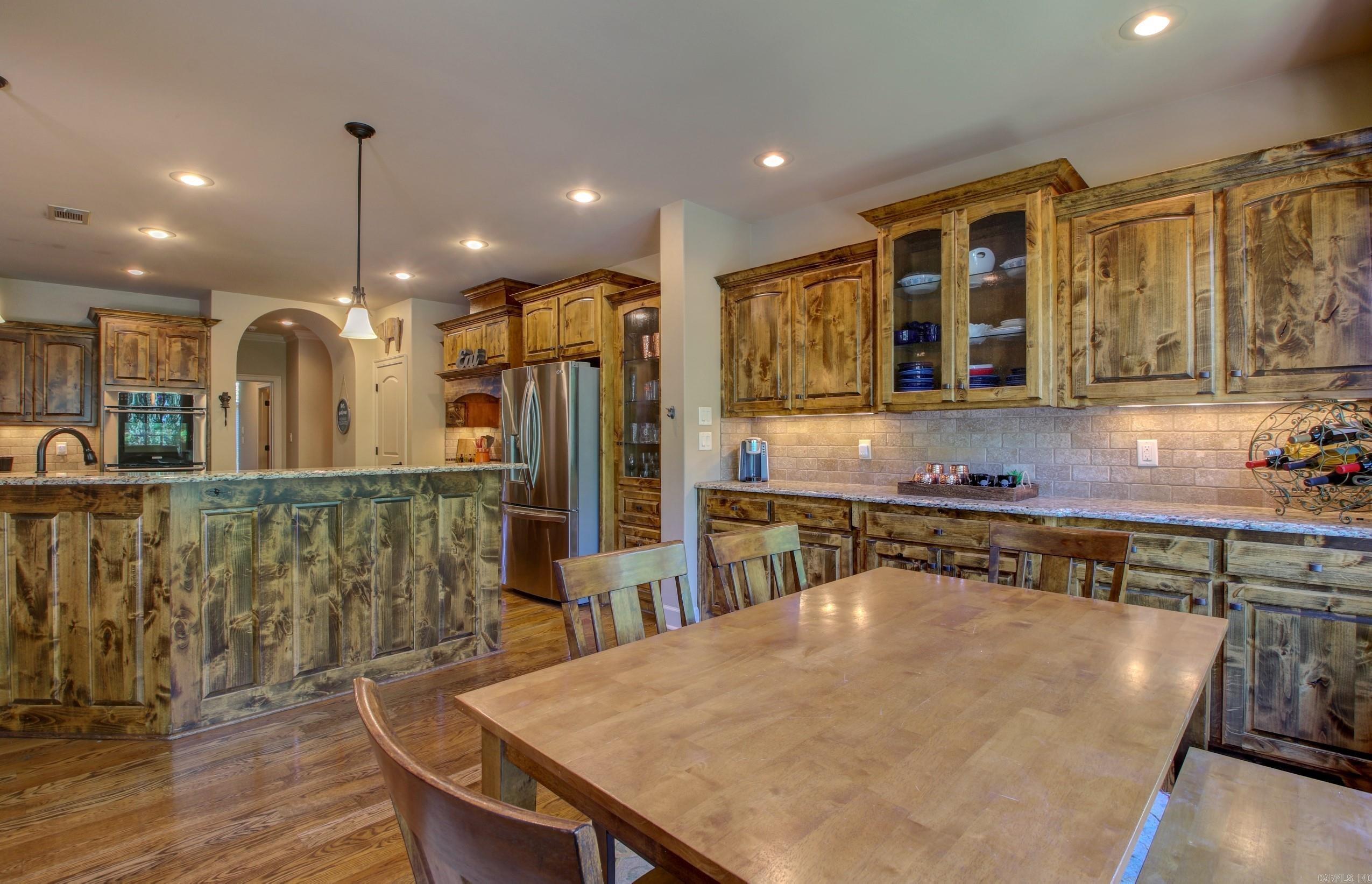 WOODLANDS EDGE - Residential