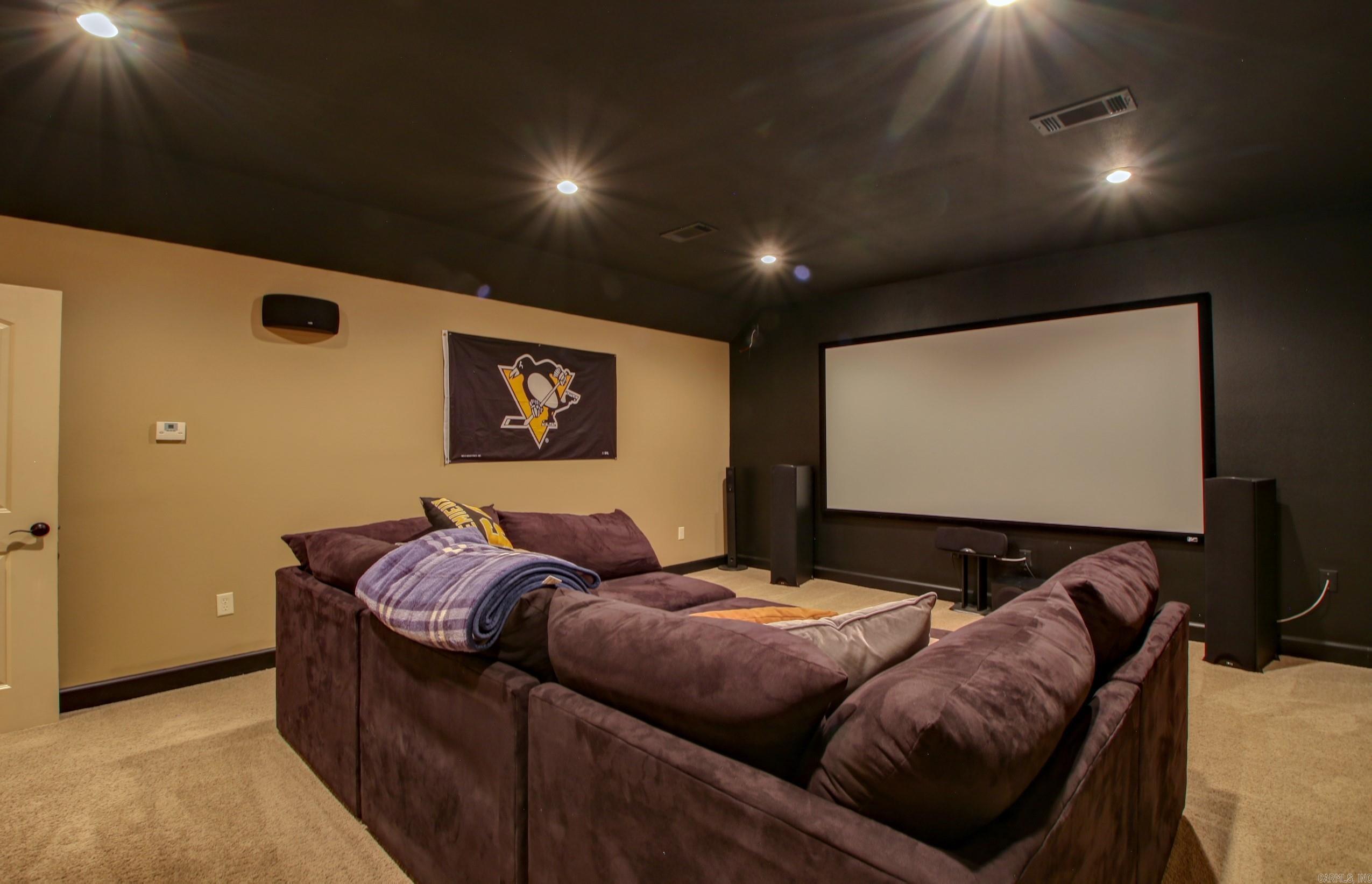 WOODLANDS EDGE - Residential