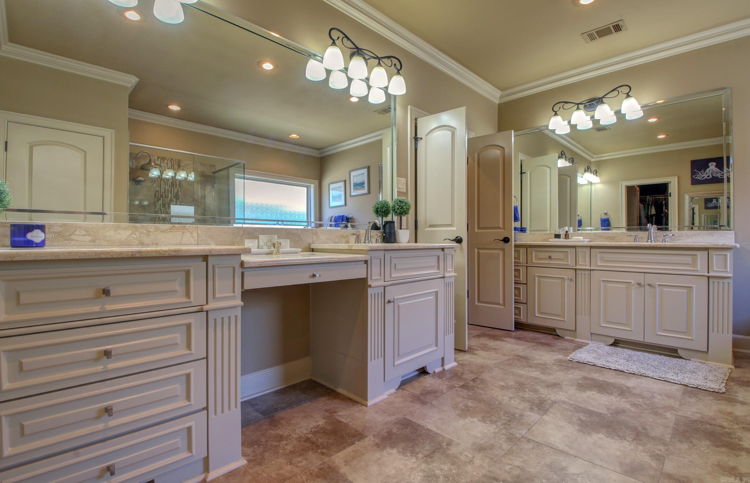 WOODLANDS EDGE - Residential