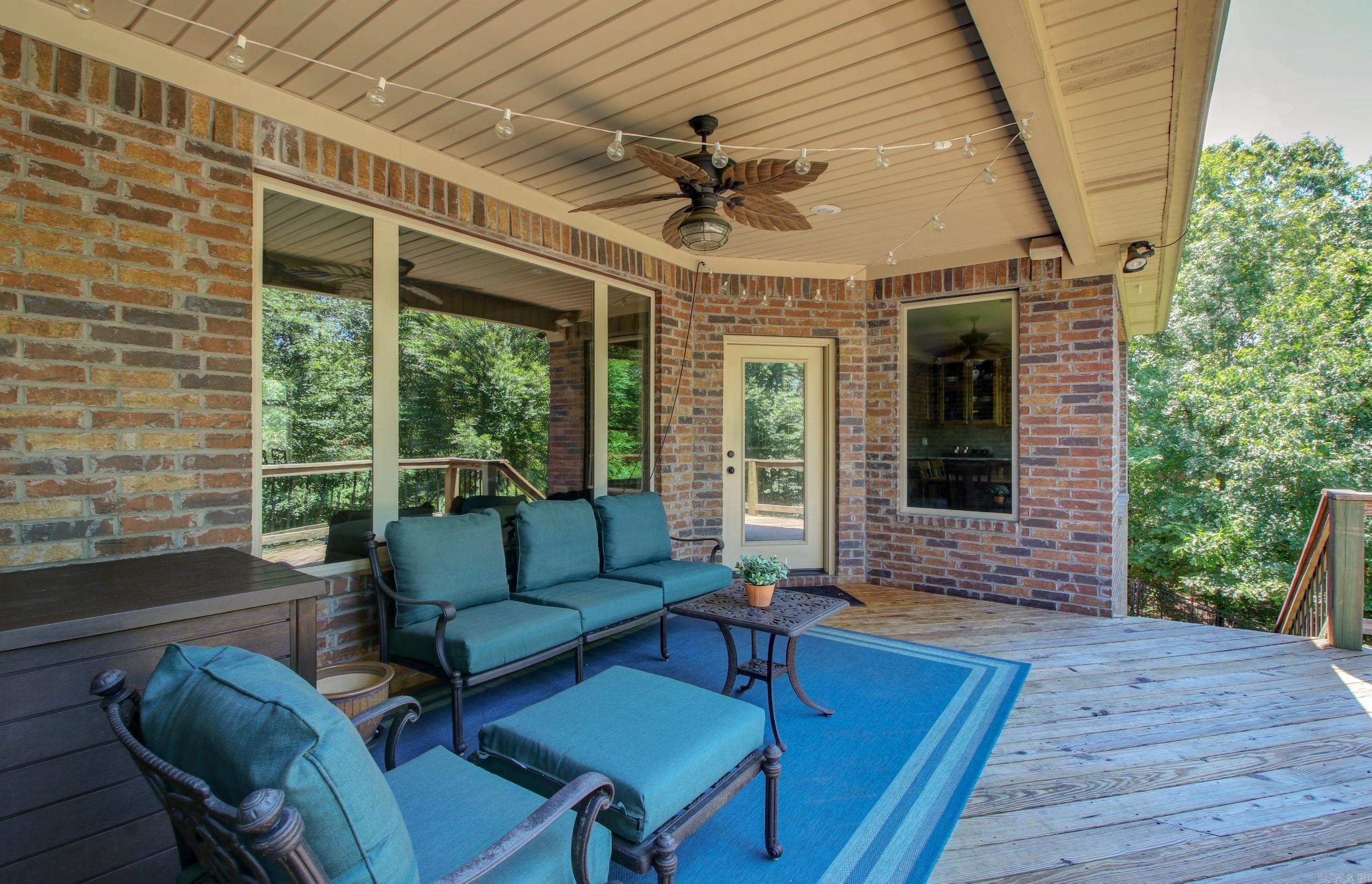 WOODLANDS EDGE - Residential