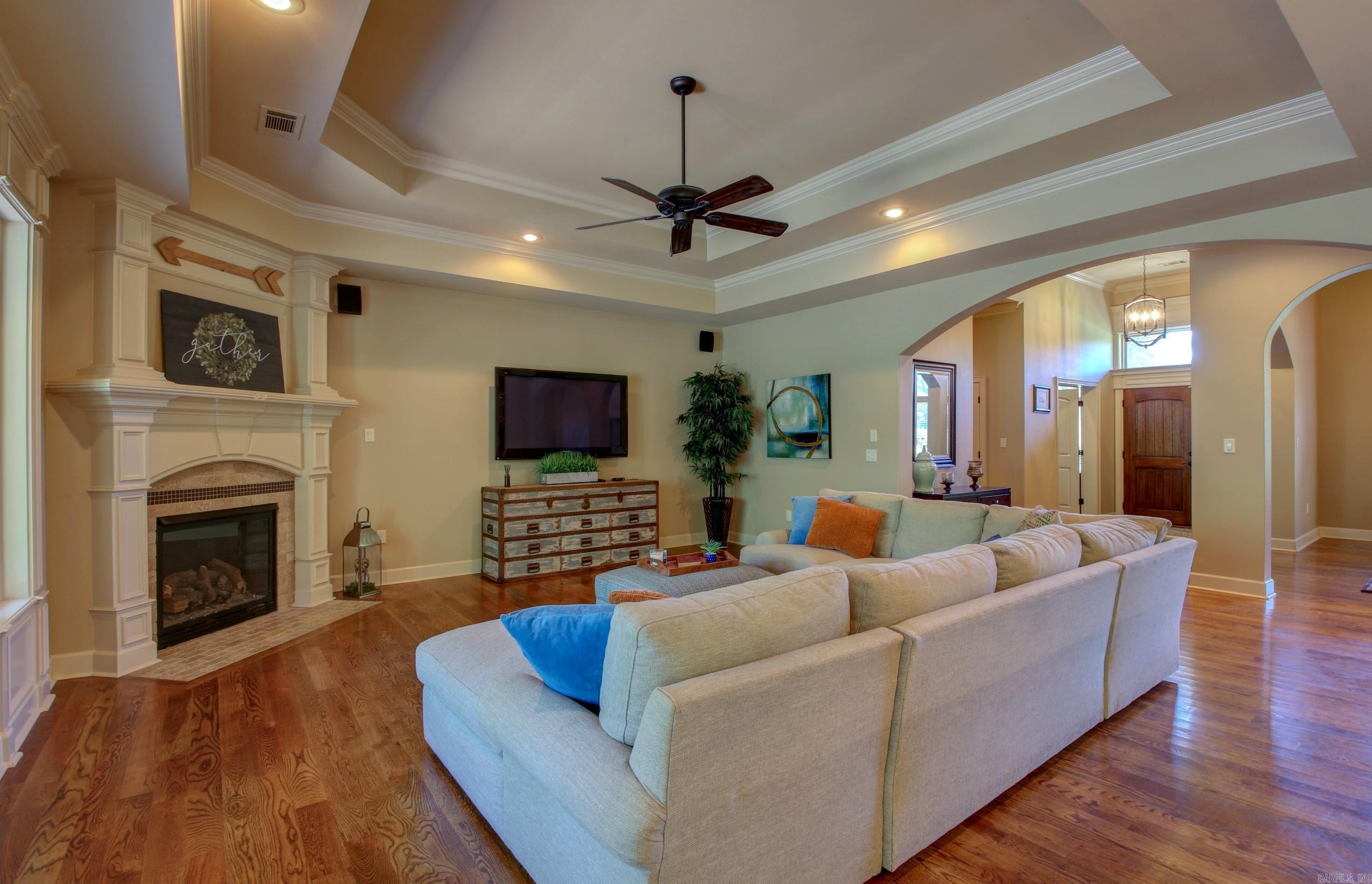 WOODLANDS EDGE - Residential