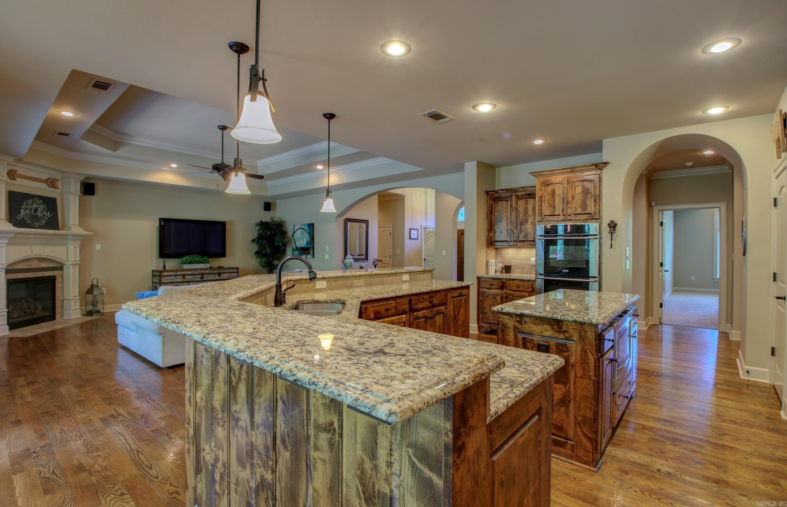 WOODLANDS EDGE - Residential