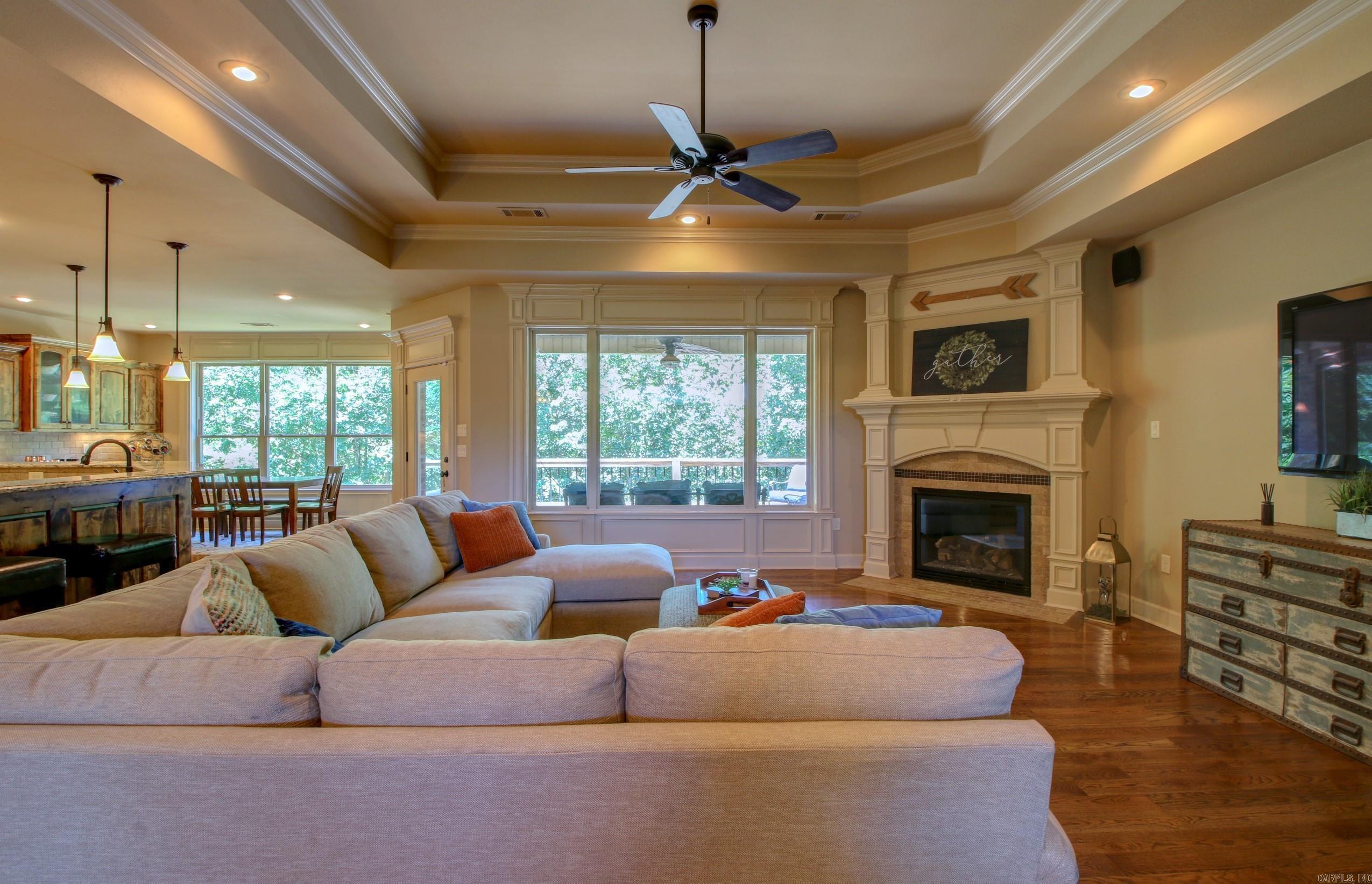 WOODLANDS EDGE - Residential