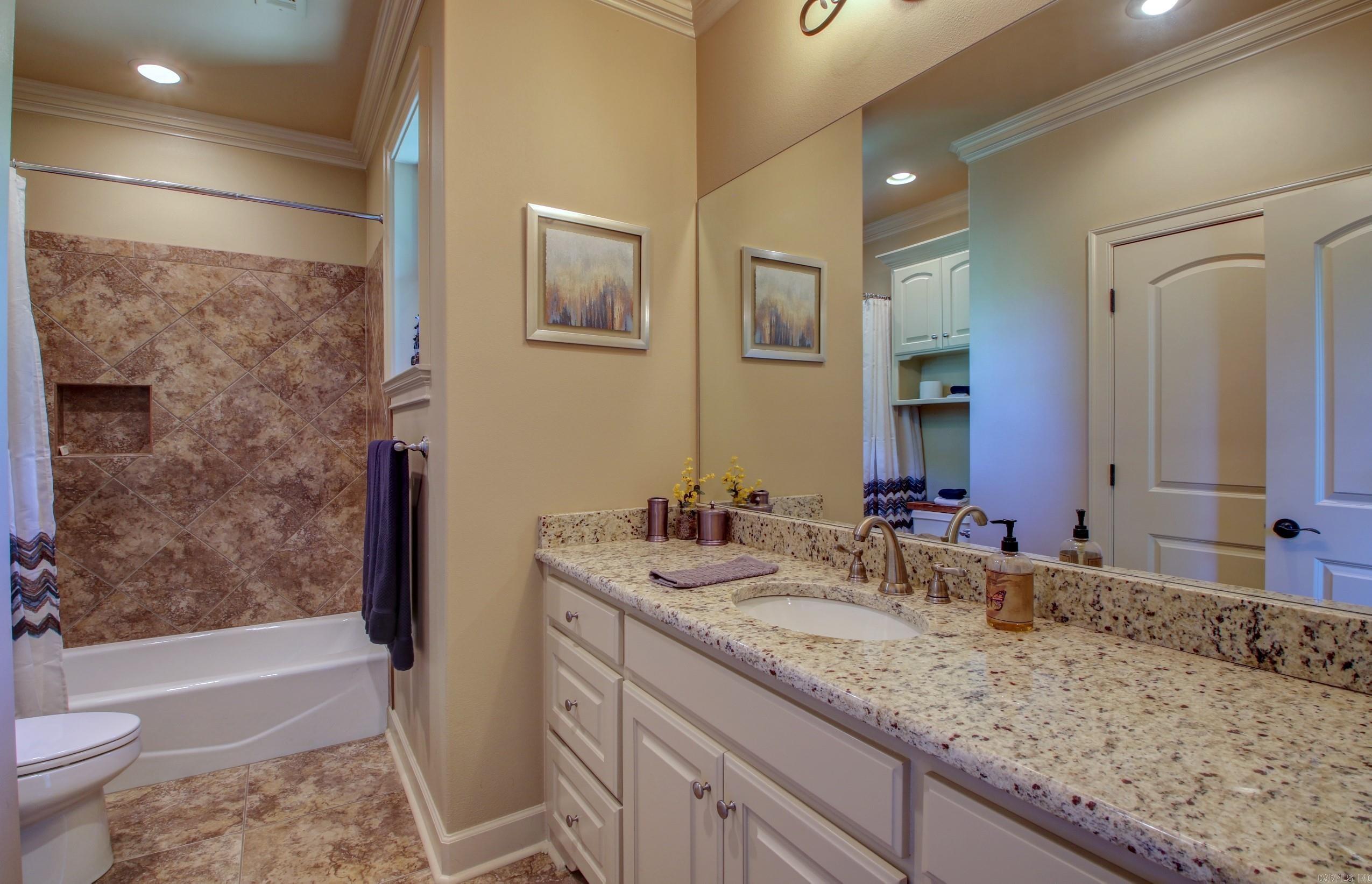 WOODLANDS EDGE - Residential