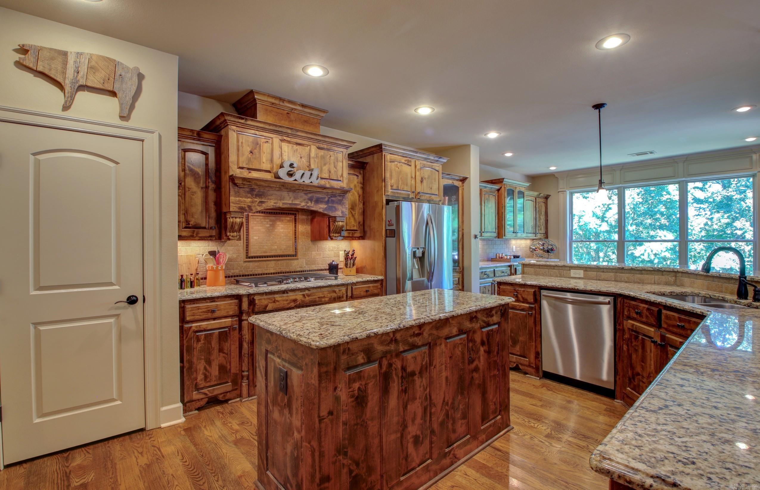 WOODLANDS EDGE - Residential