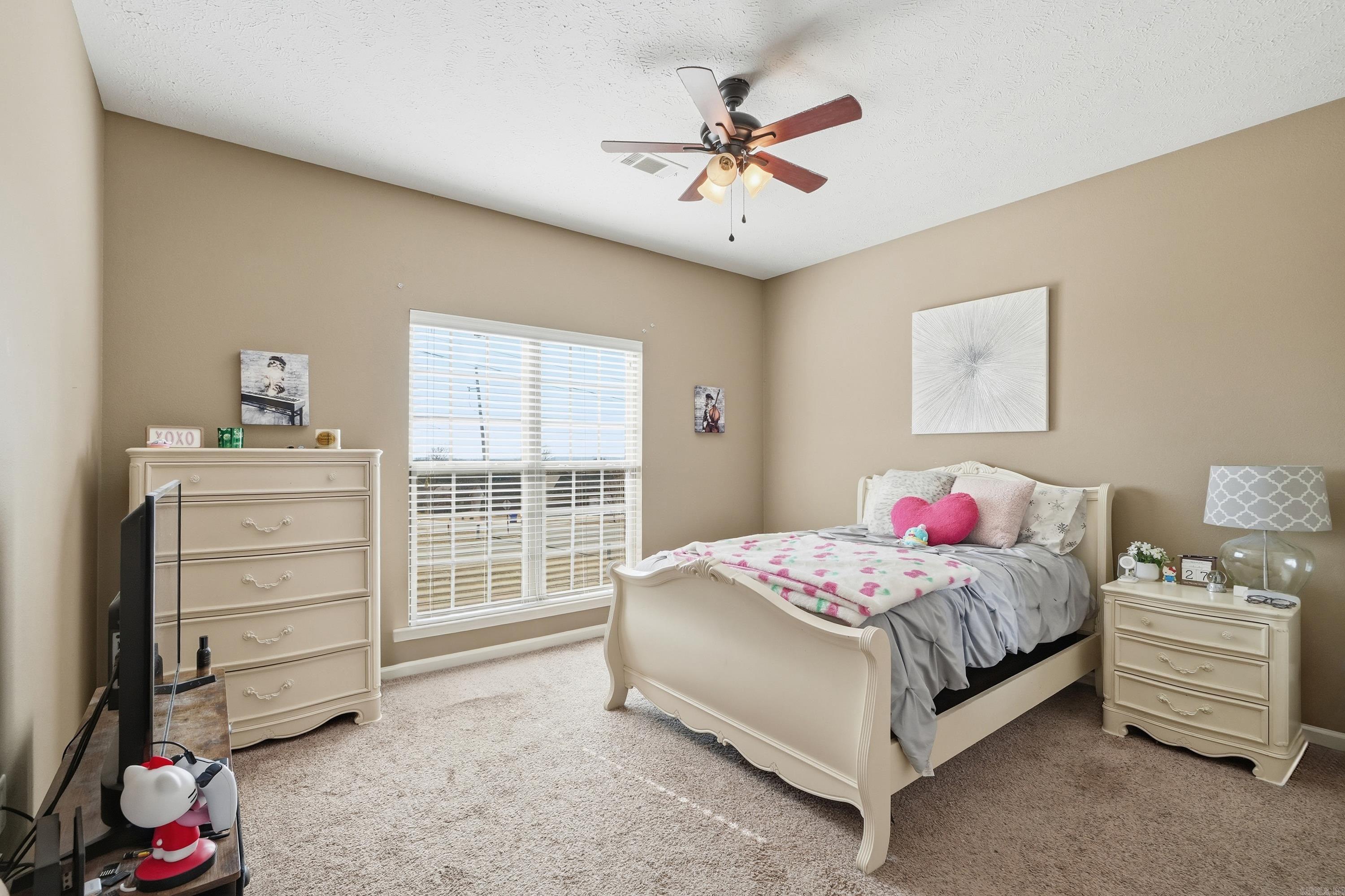 CEDAR KNOLLS & CEDAR VIEW - Residential