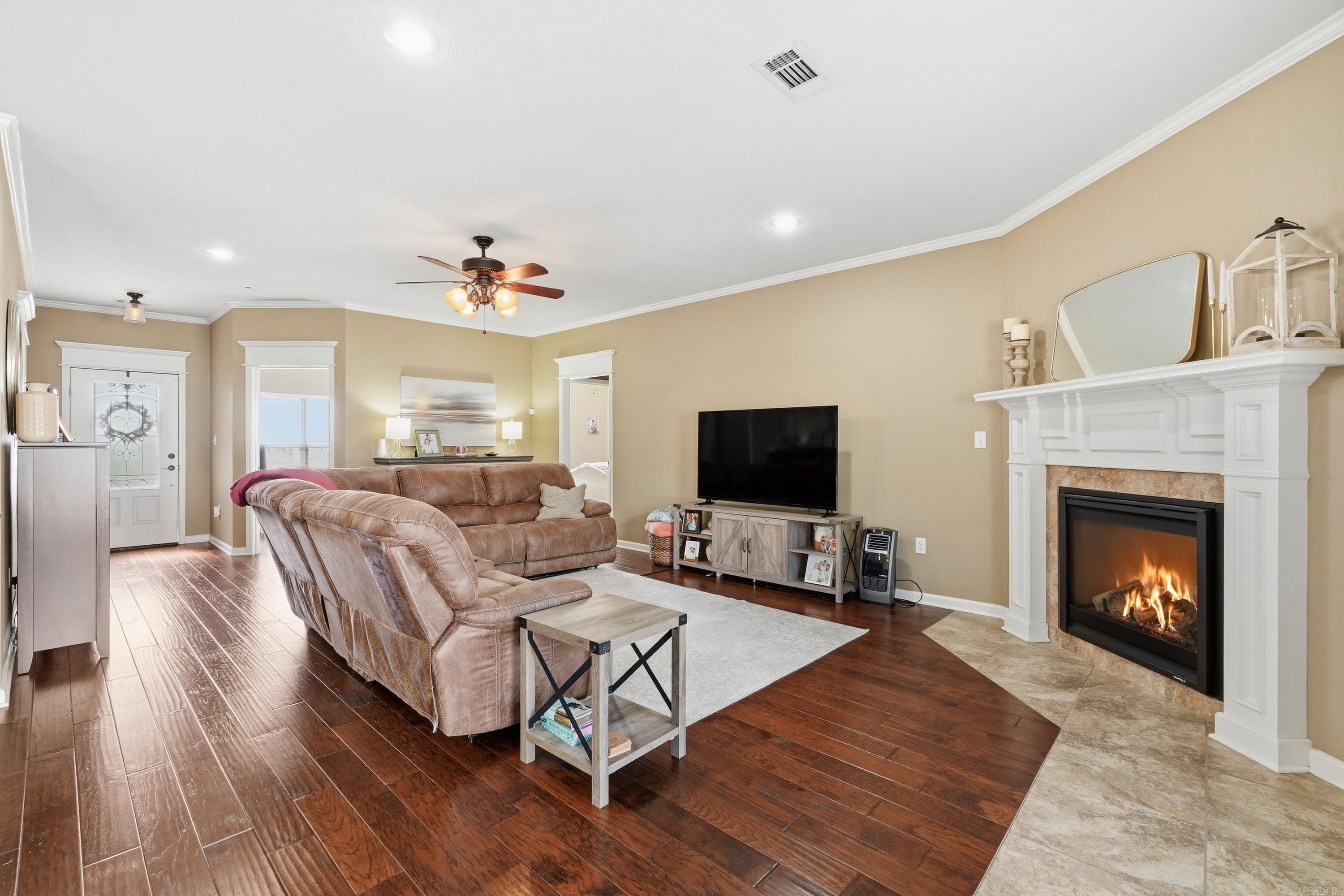 CEDAR KNOLLS & CEDAR VIEW - Residential