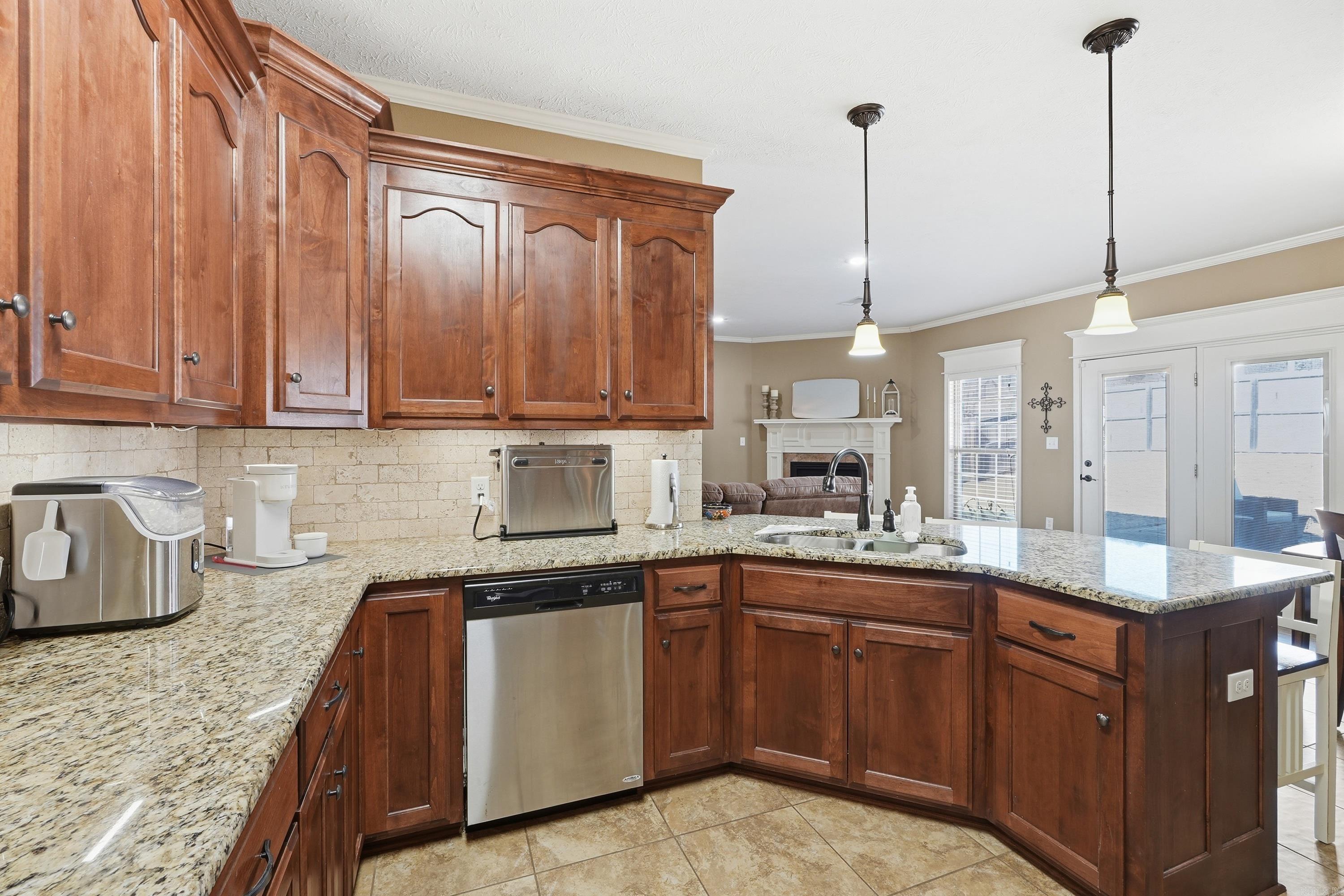 CEDAR KNOLLS & CEDAR VIEW - Residential