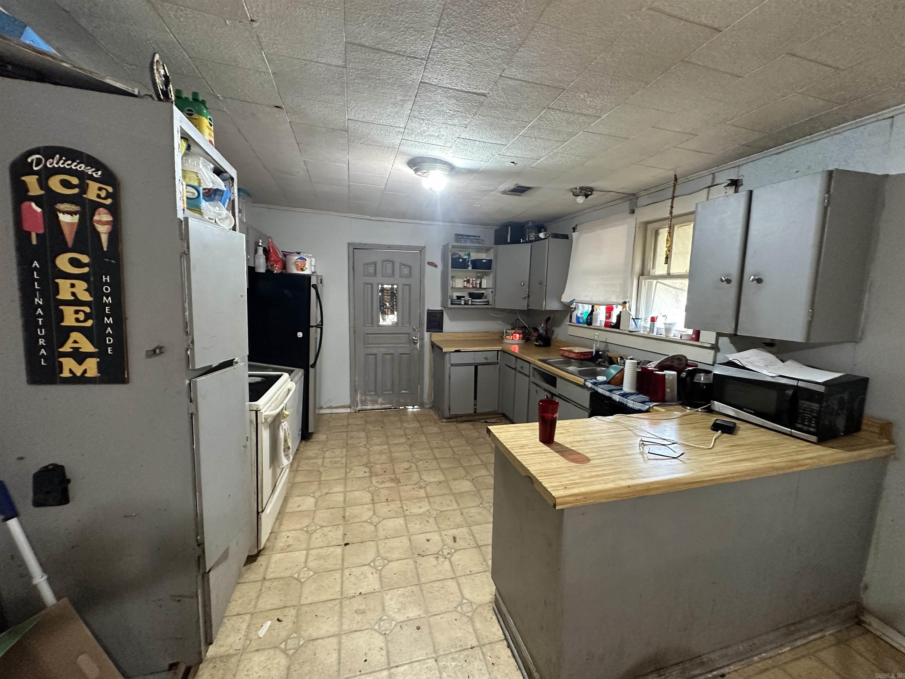 POINSETT LUMBAR & MFG - Residential