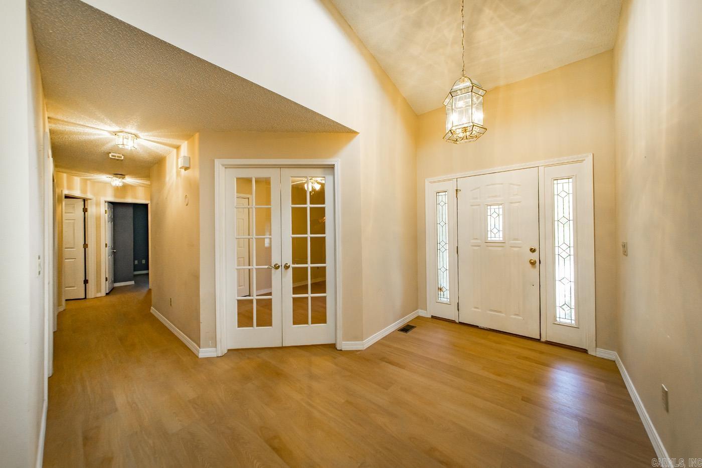 INDIAN HILLS - Residential