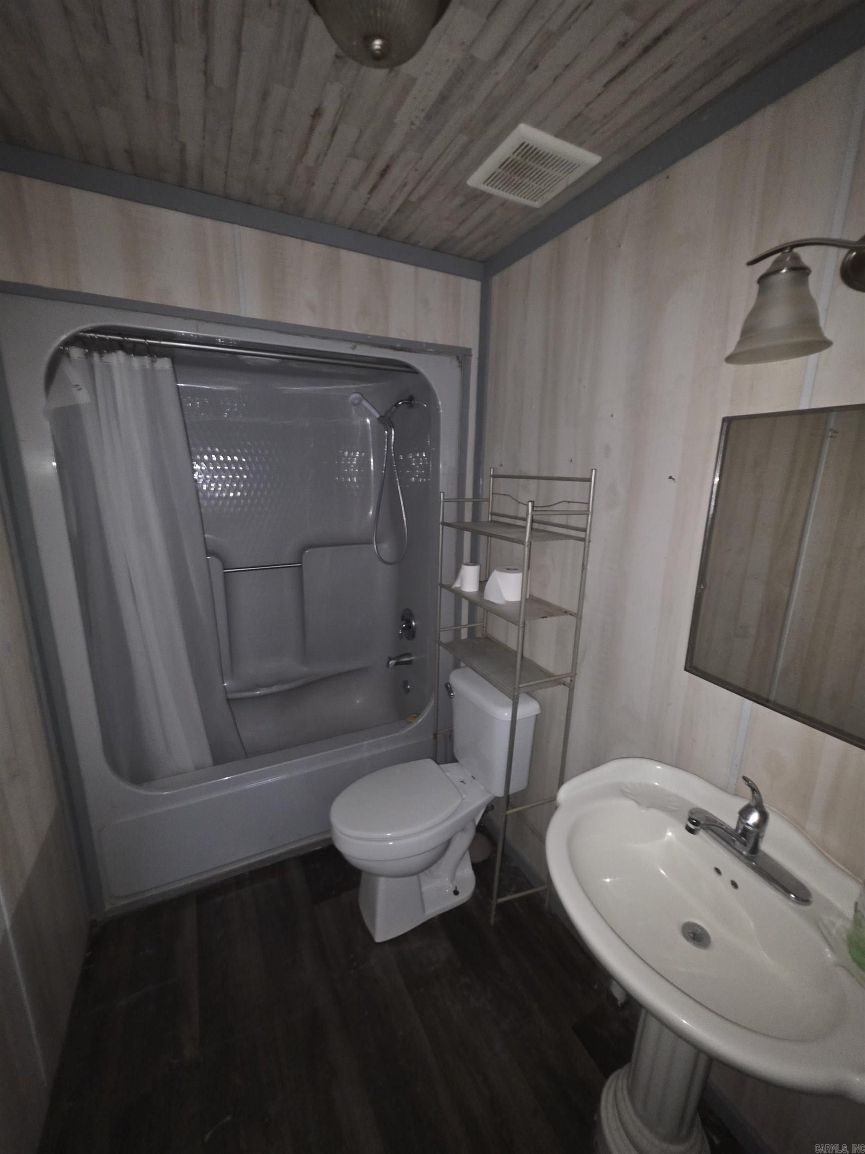 REEVES PINE GROVE - Residential