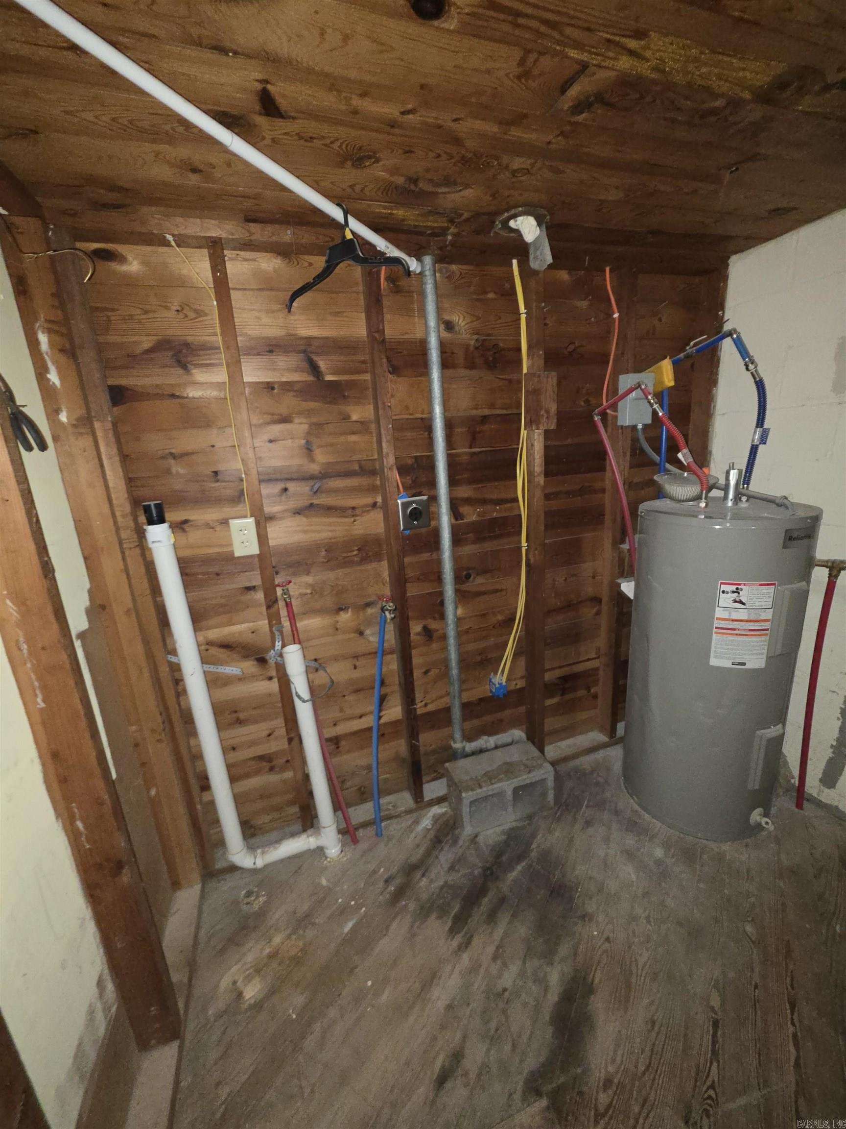 REEVES PINE GROVE - Residential