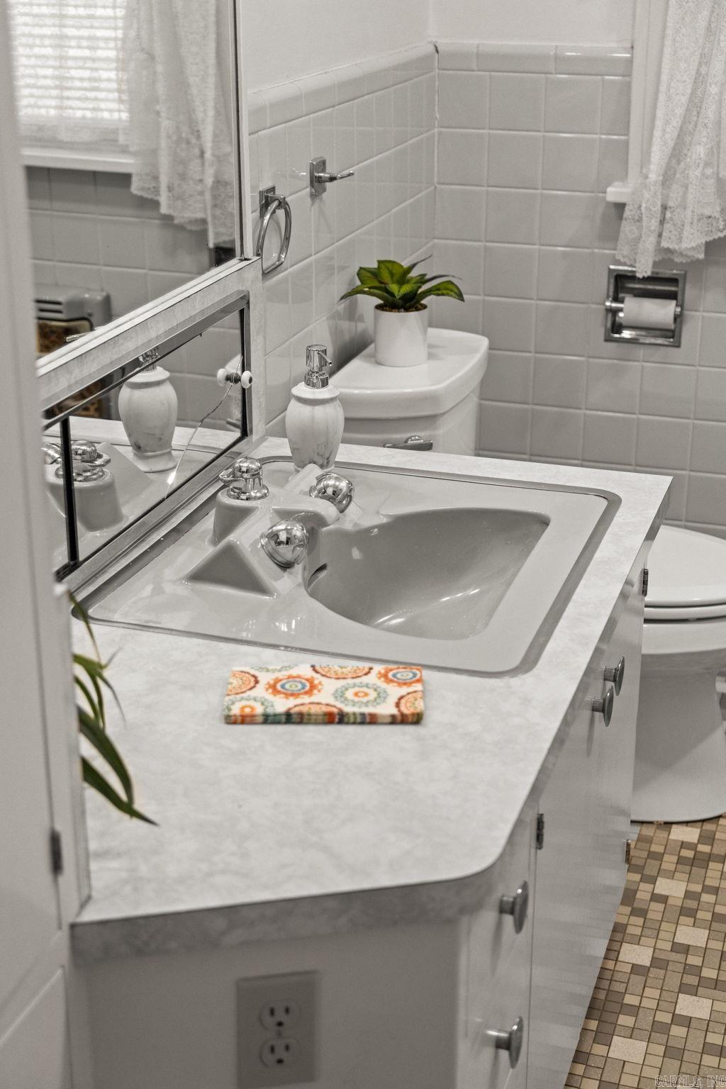 MIDLAND HILLS - Residential