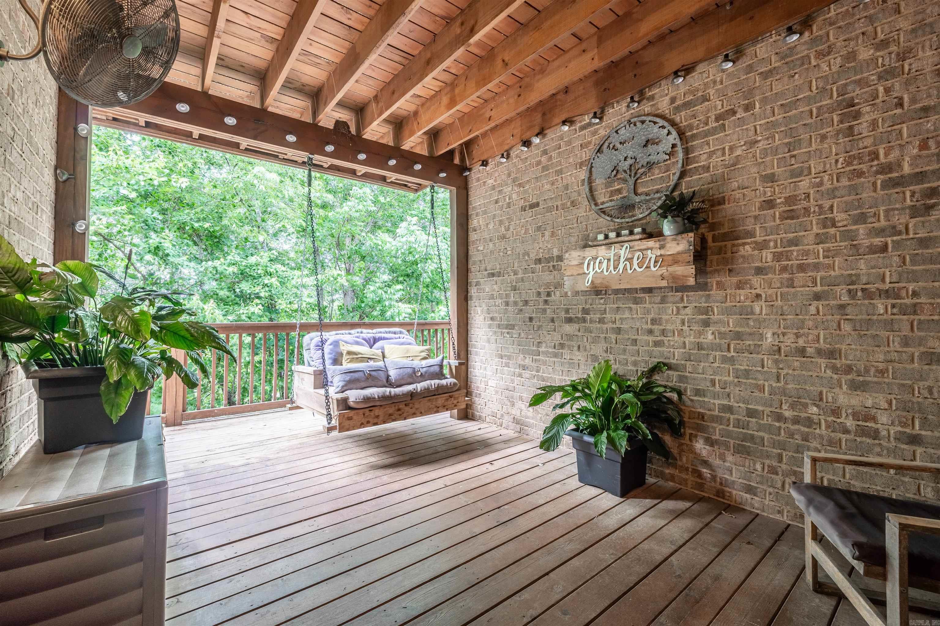 WOODLANDS EDGE - Residential