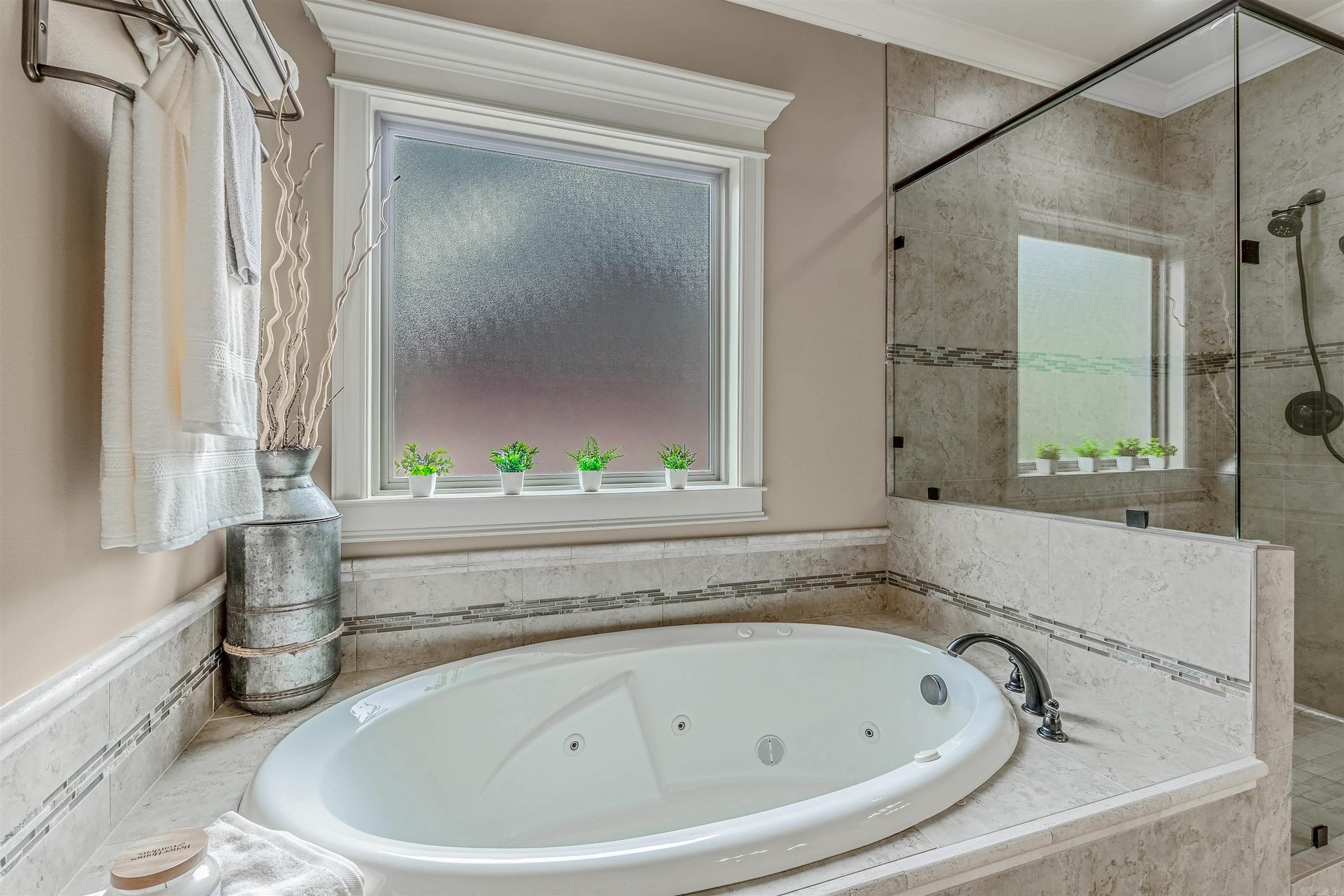 WOODLANDS EDGE - Residential