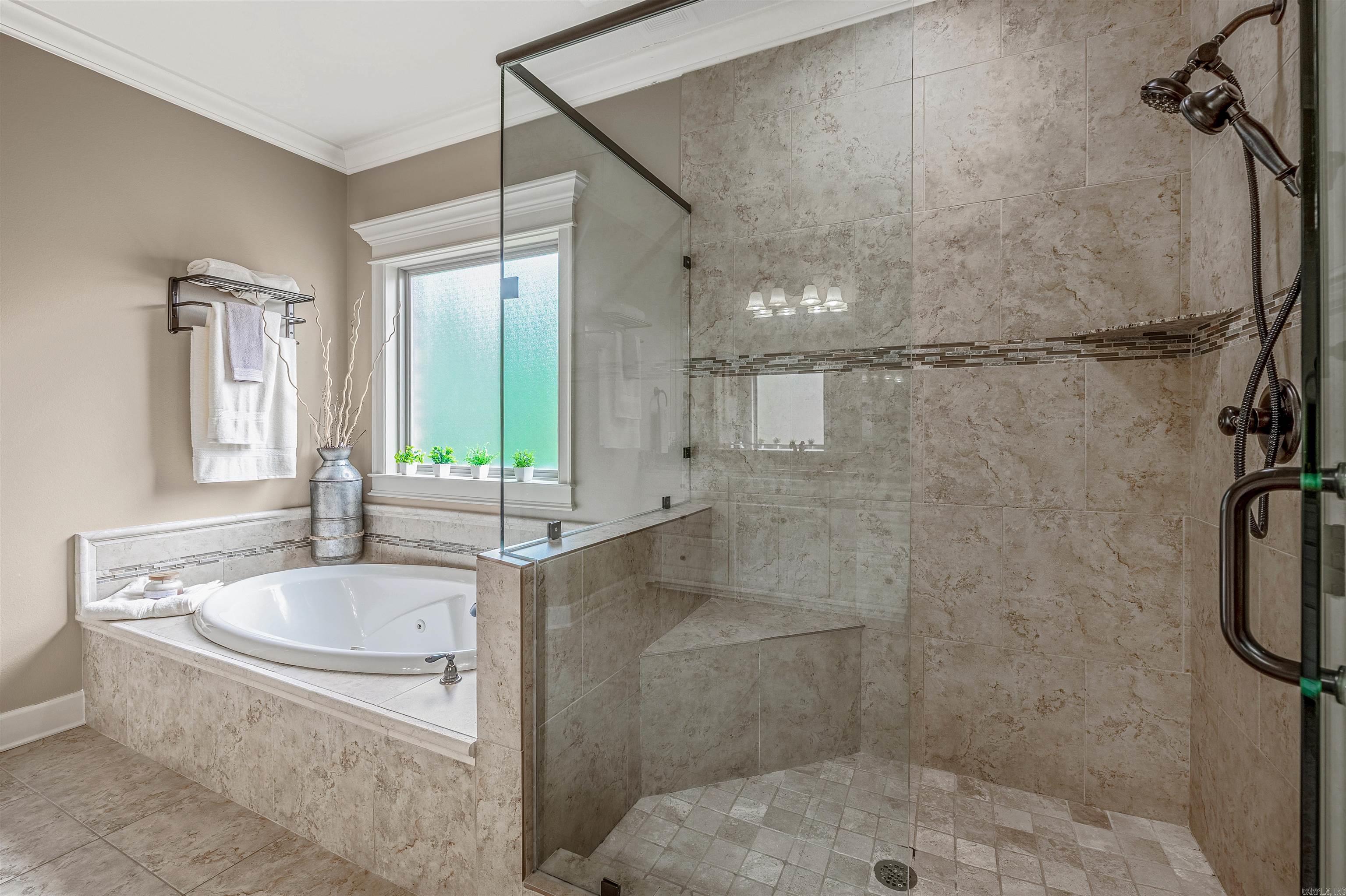 WOODLANDS EDGE - Residential