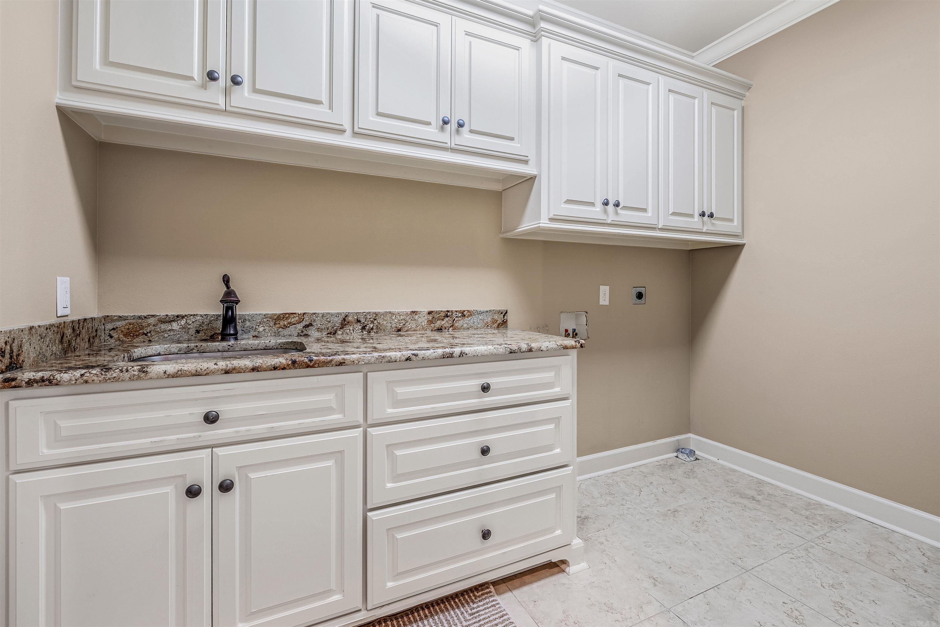 WOODLANDS EDGE - Residential