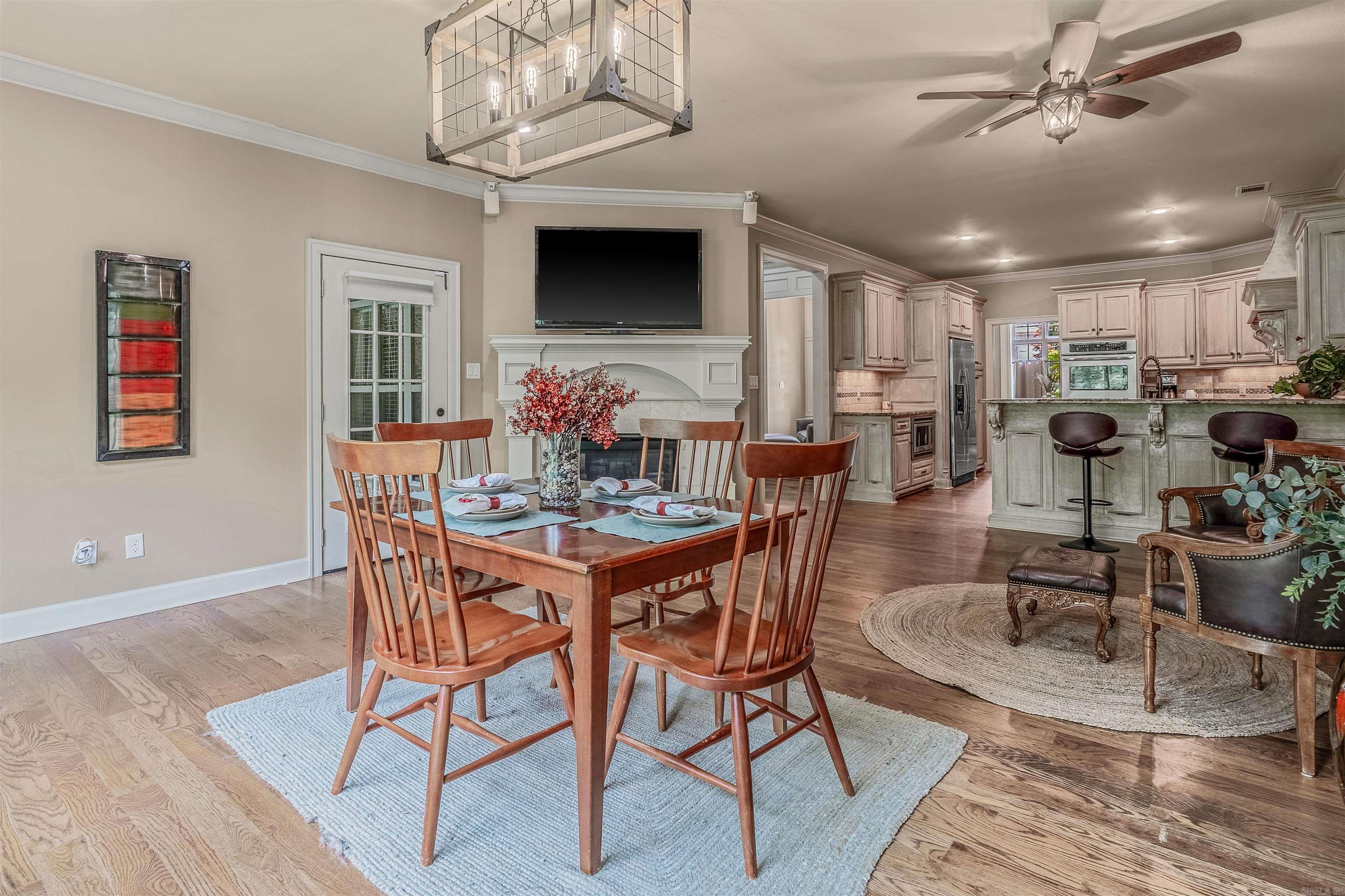 WOODLANDS EDGE - Residential