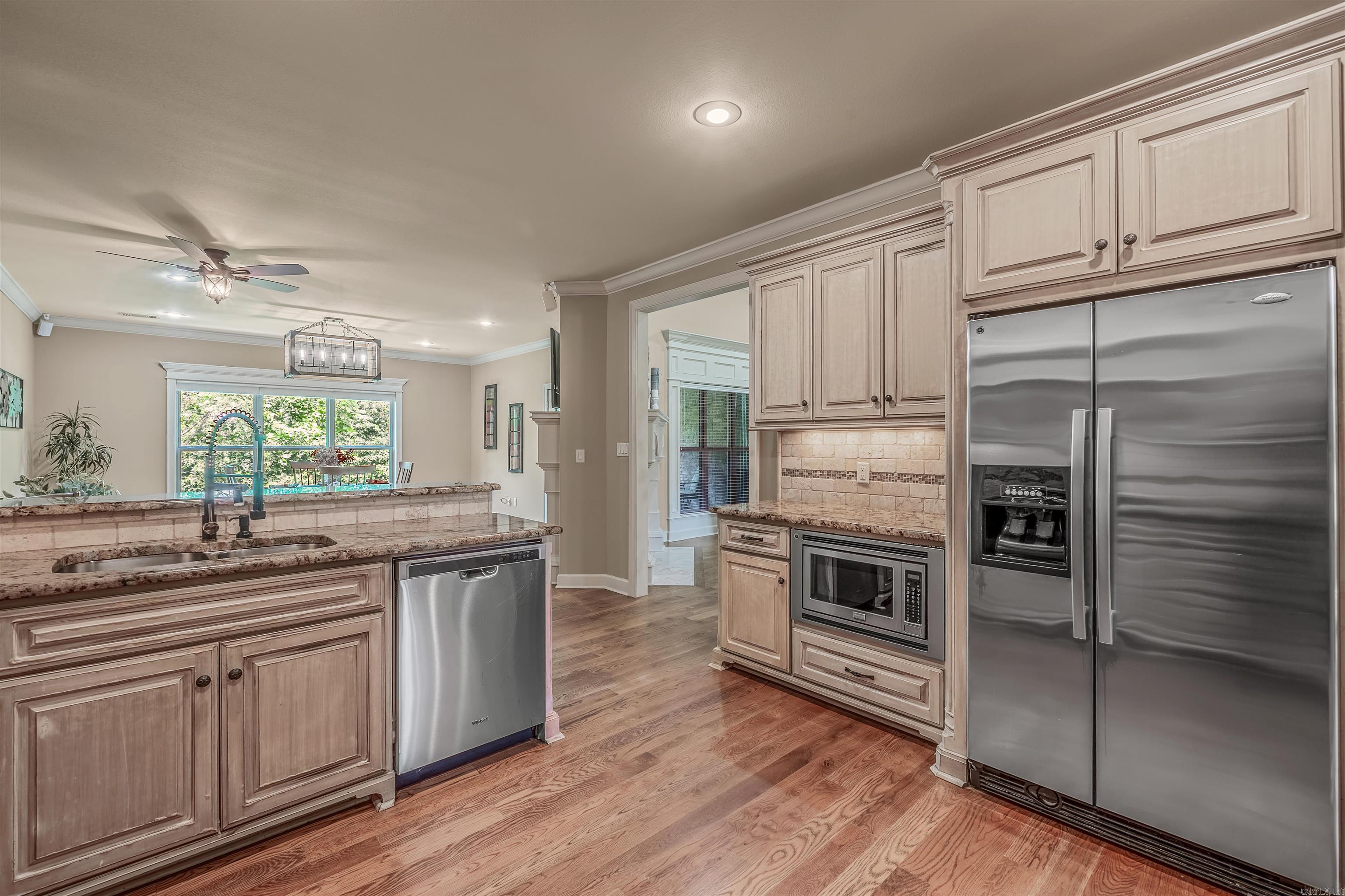 WOODLANDS EDGE - Residential