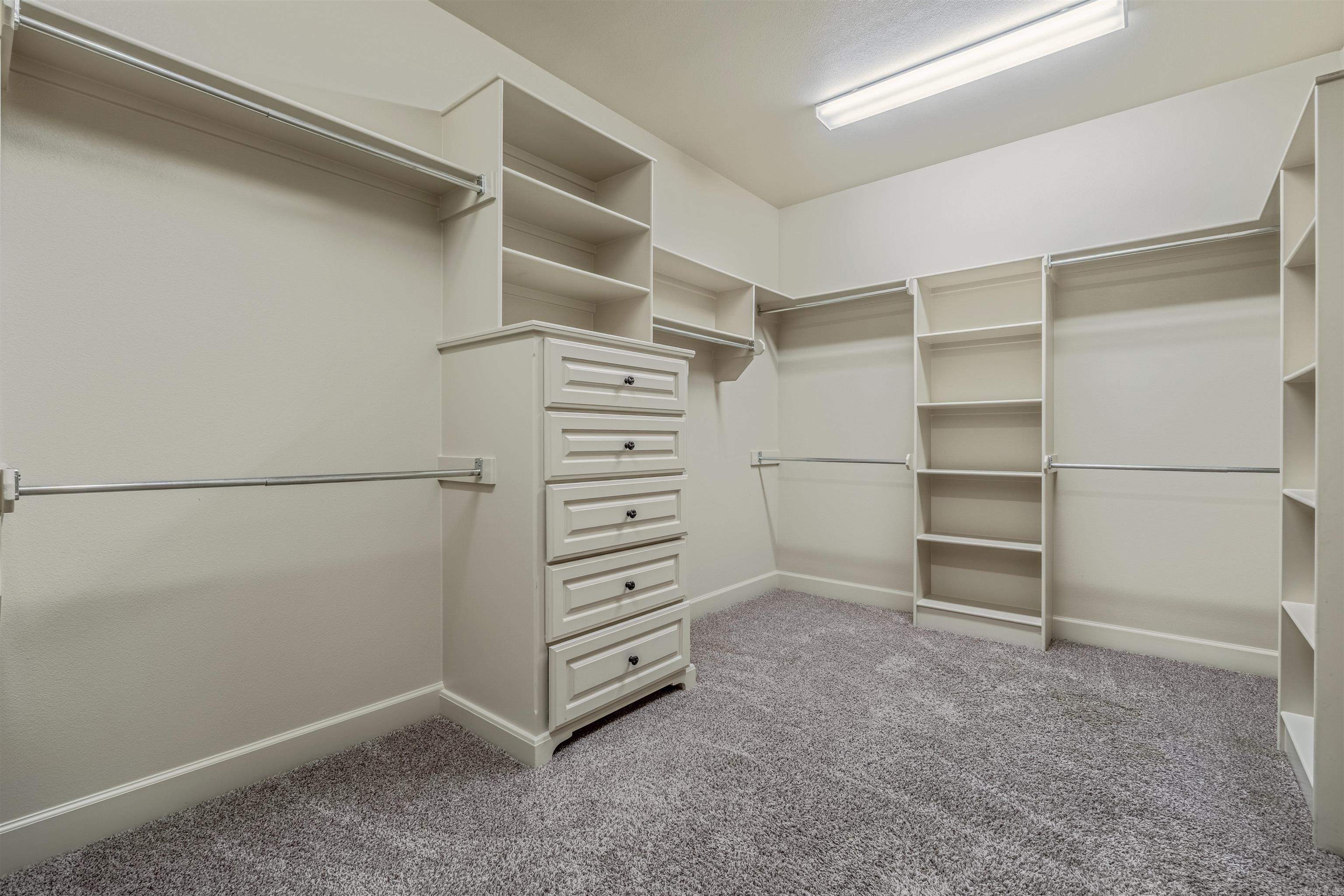 WOODLANDS EDGE - Residential