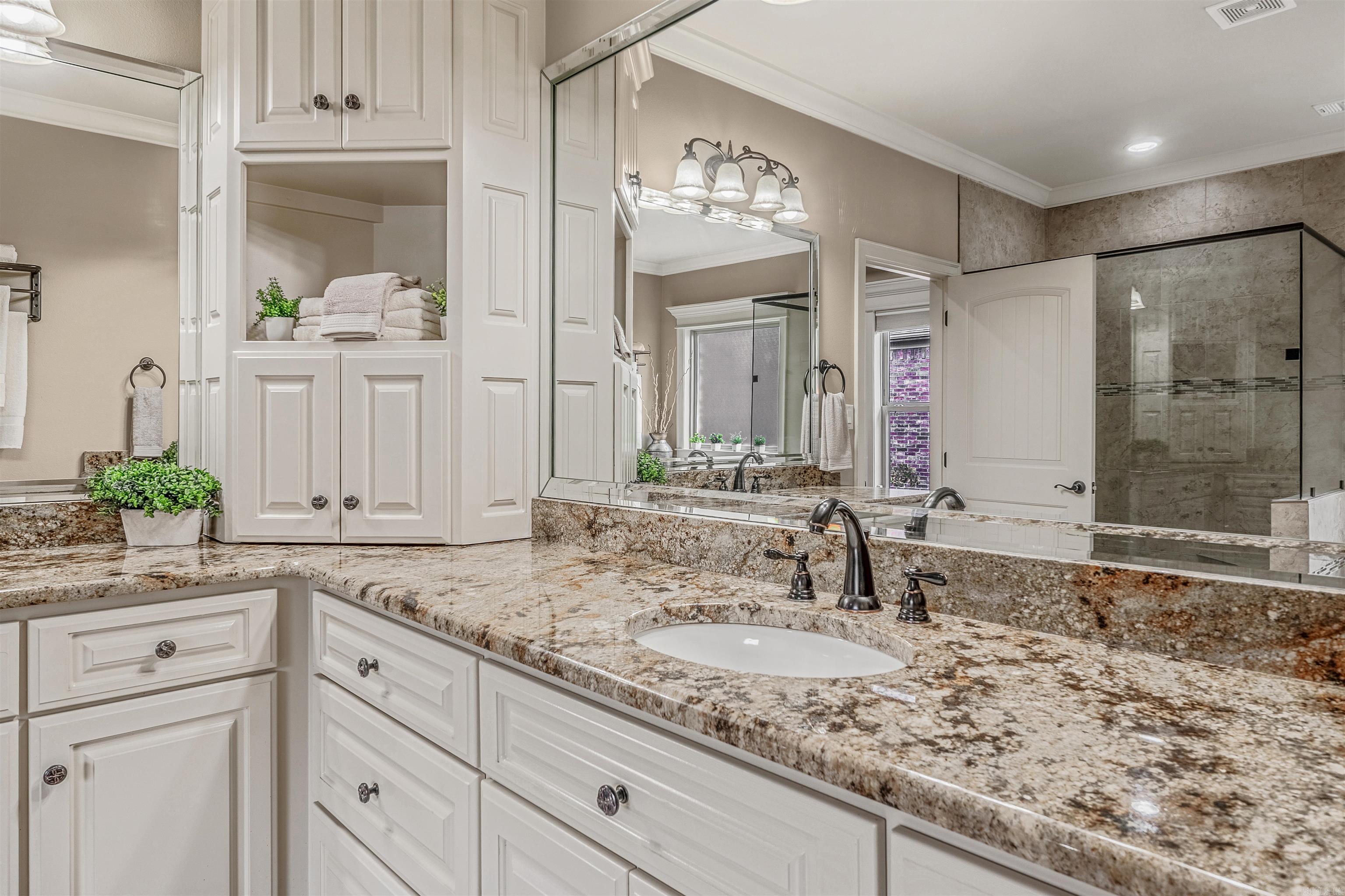 WOODLANDS EDGE - Residential