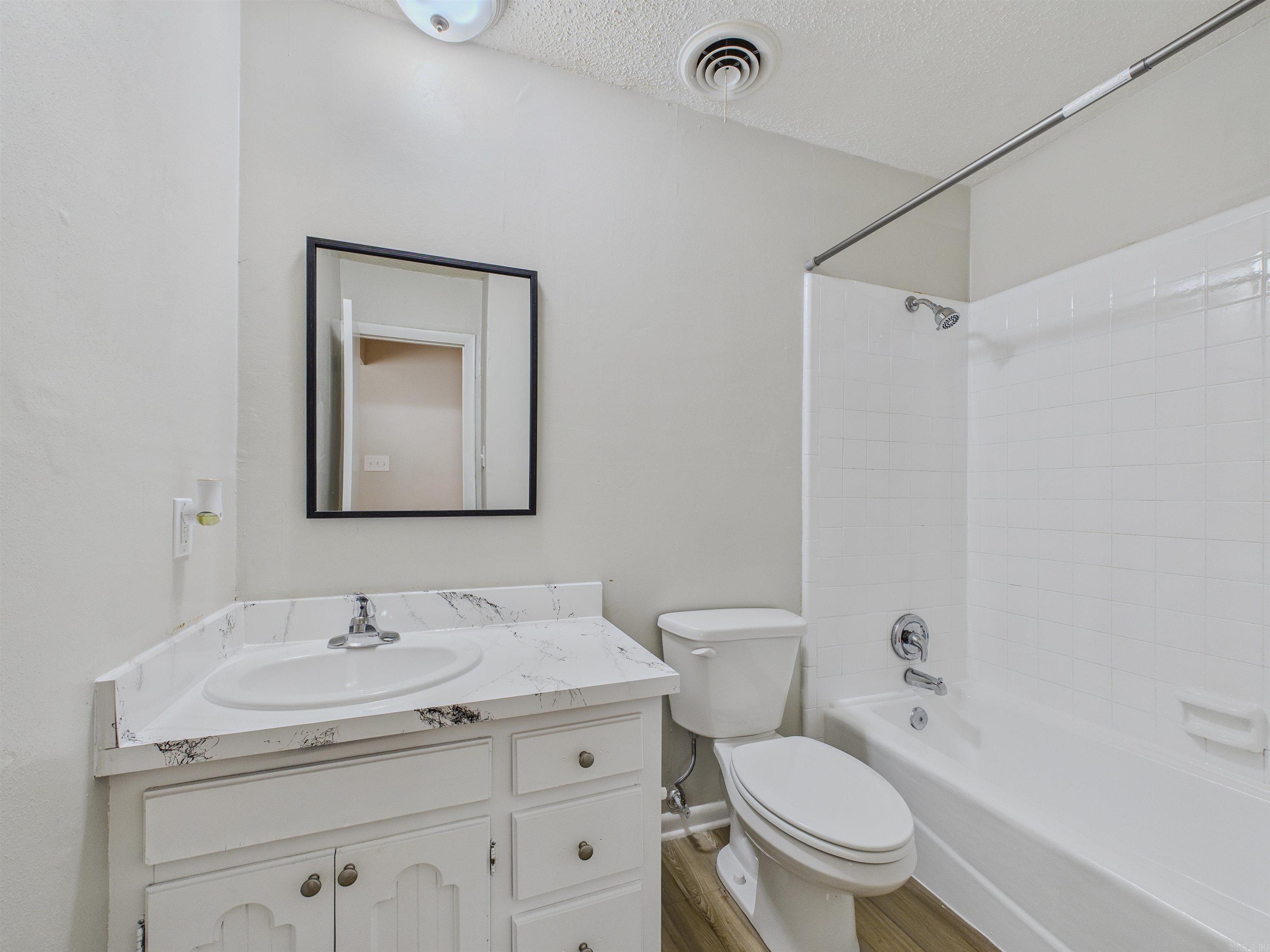 Sara Lynn - Residential