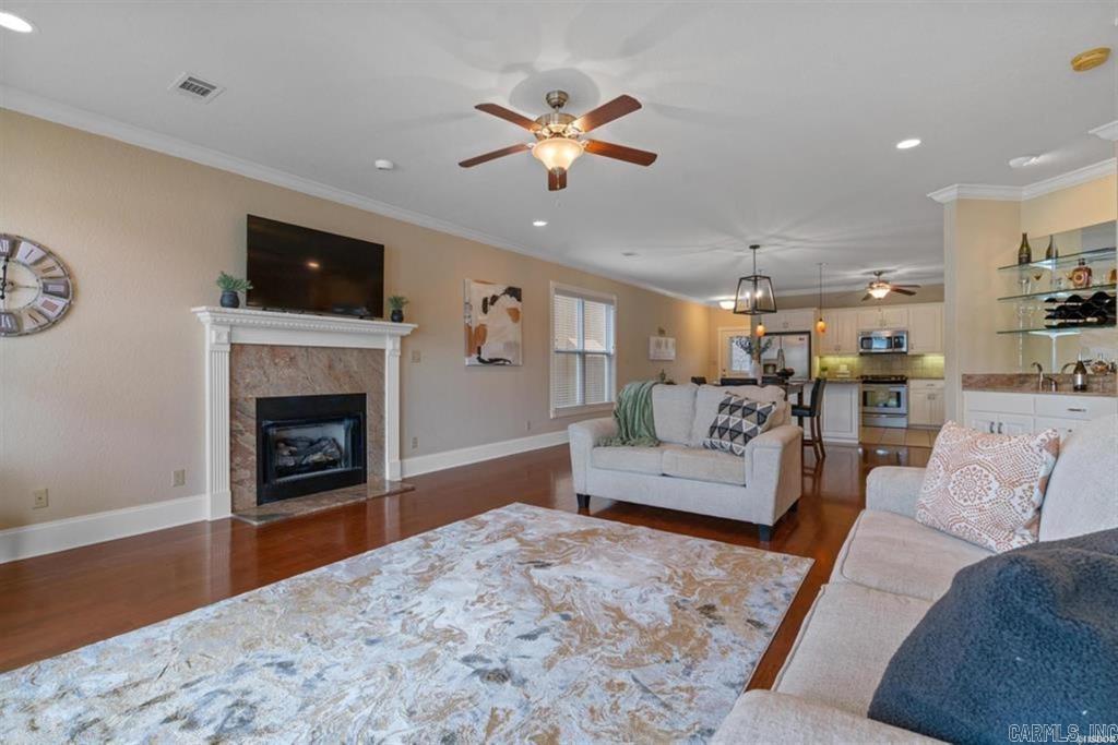 LIGHTHOUSE COVE - Residential