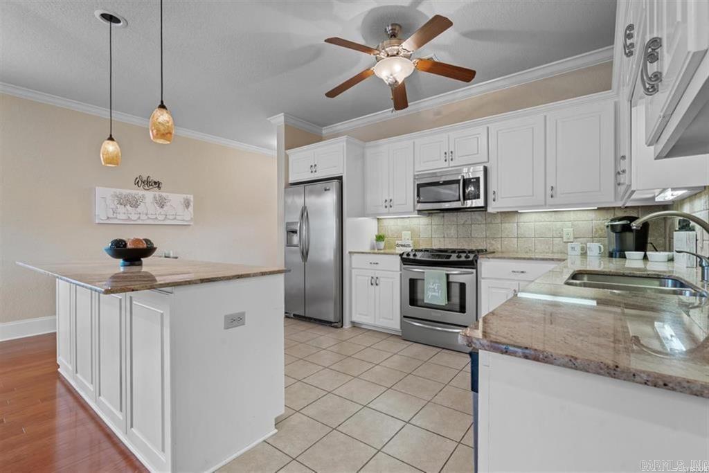 LIGHTHOUSE COVE - Residential