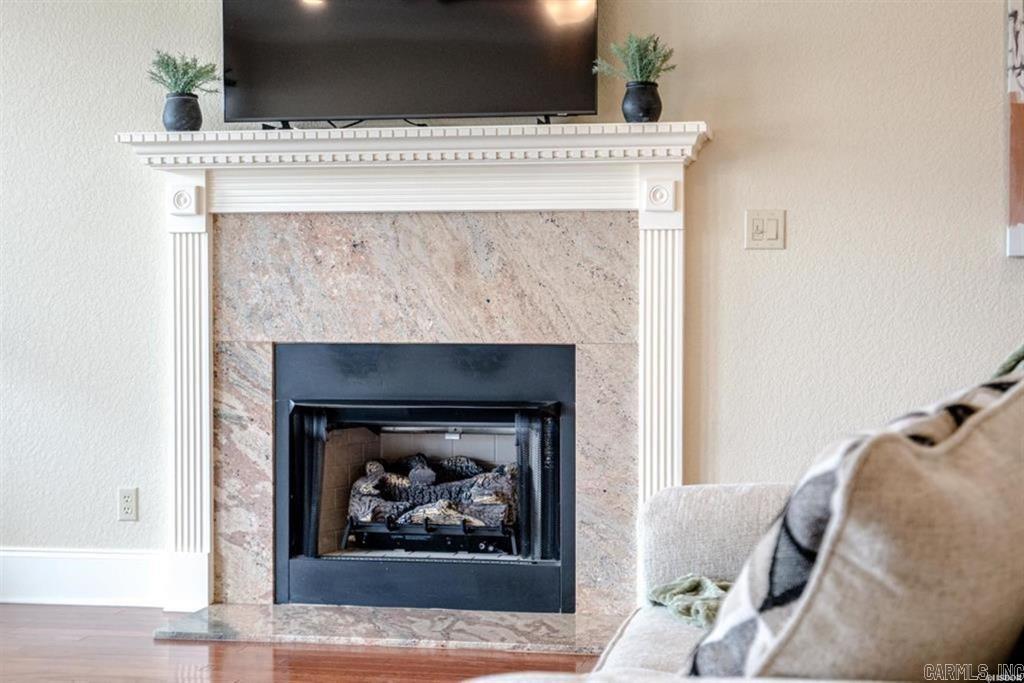 LIGHTHOUSE COVE - Residential