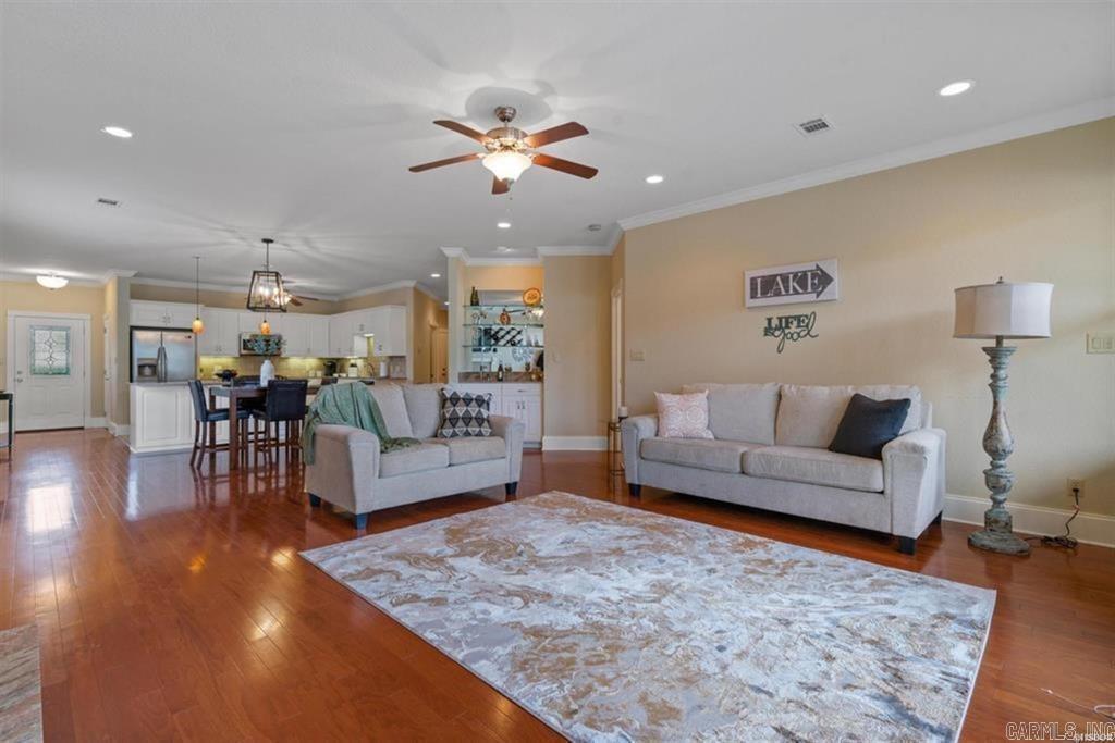 LIGHTHOUSE COVE - Residential