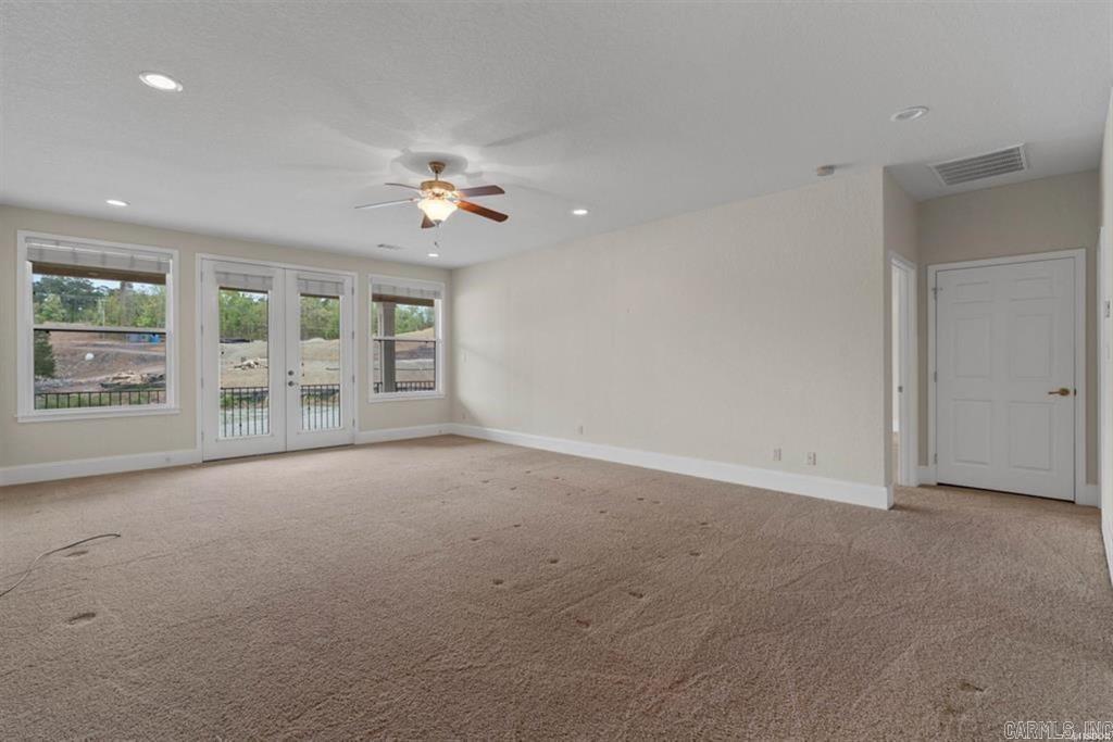 LIGHTHOUSE COVE - Residential