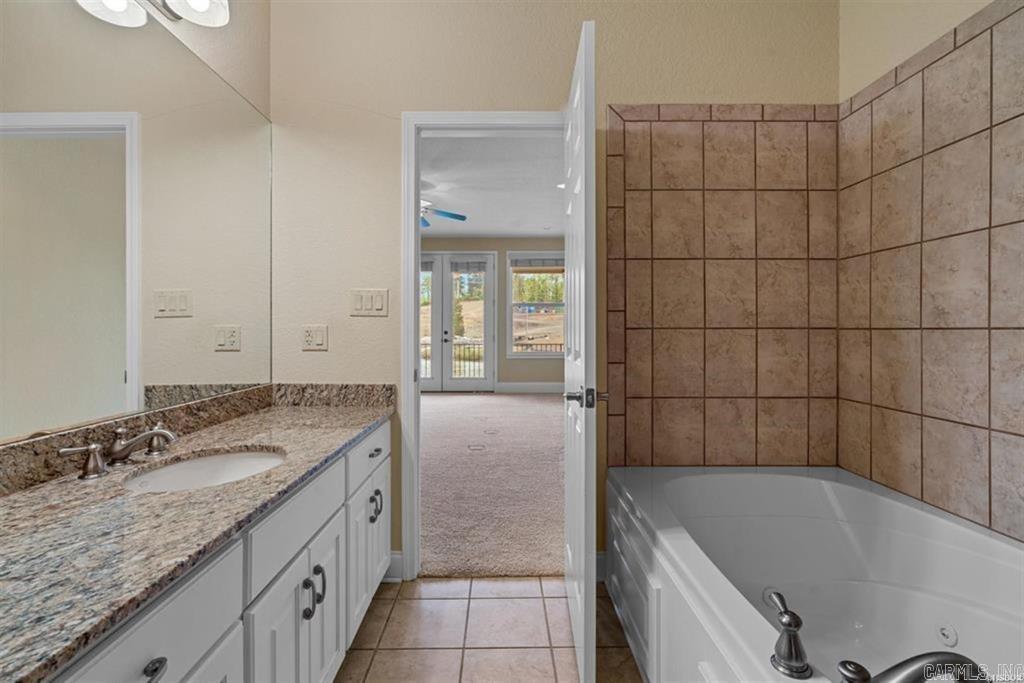 LIGHTHOUSE COVE - Residential