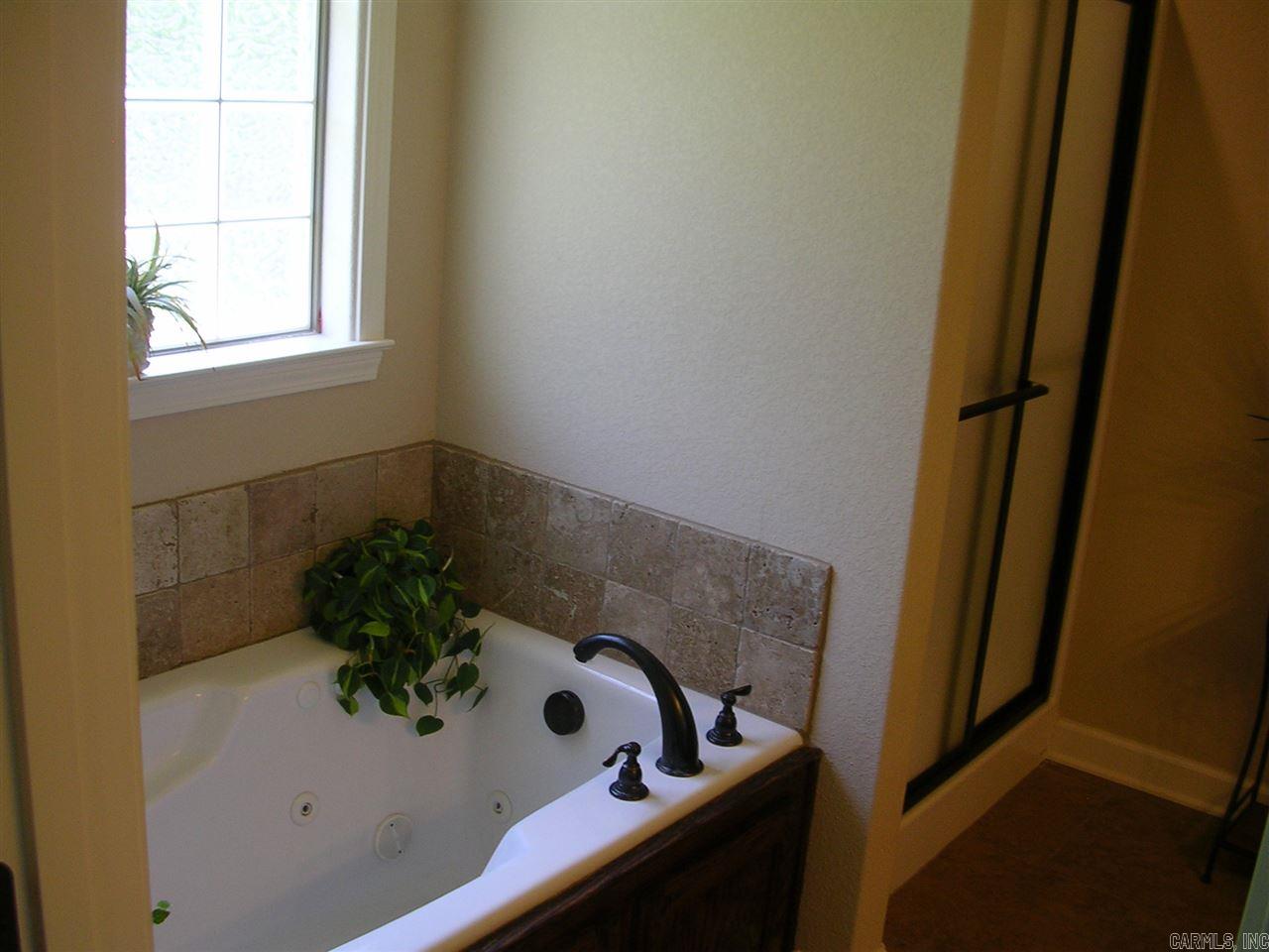 OAK GLENN - Residential