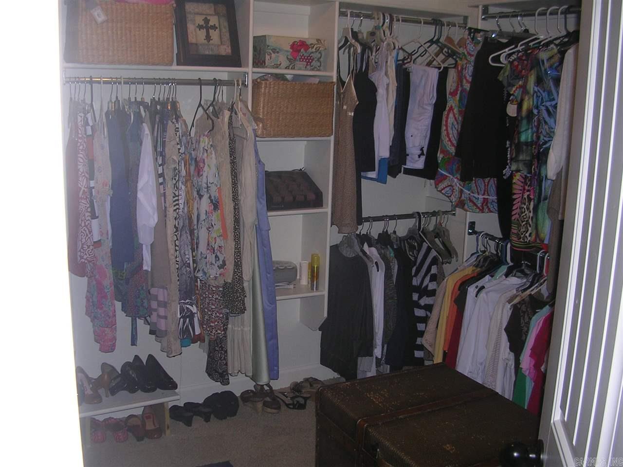 OAK GLENN - Residential