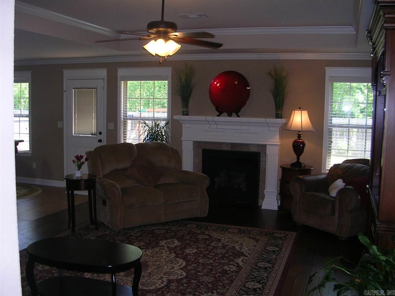 OAK GLENN - Residential