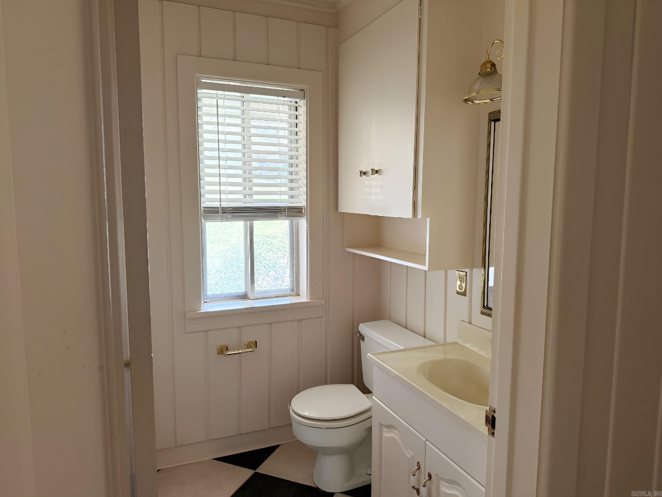 COUNTRY CLUB COLONY - Residential