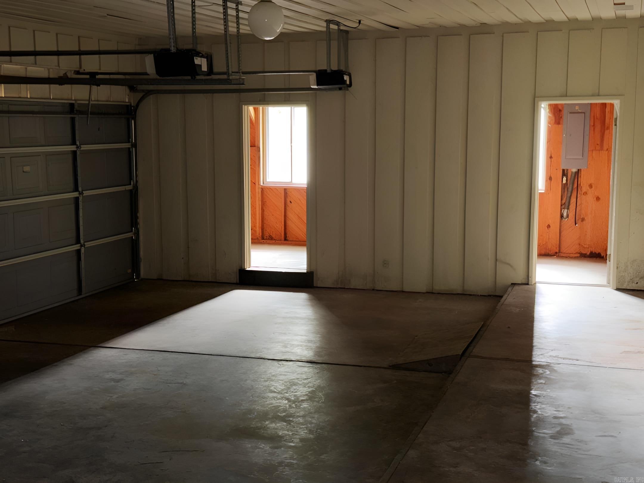 COUNTRY CLUB COLONY - Residential