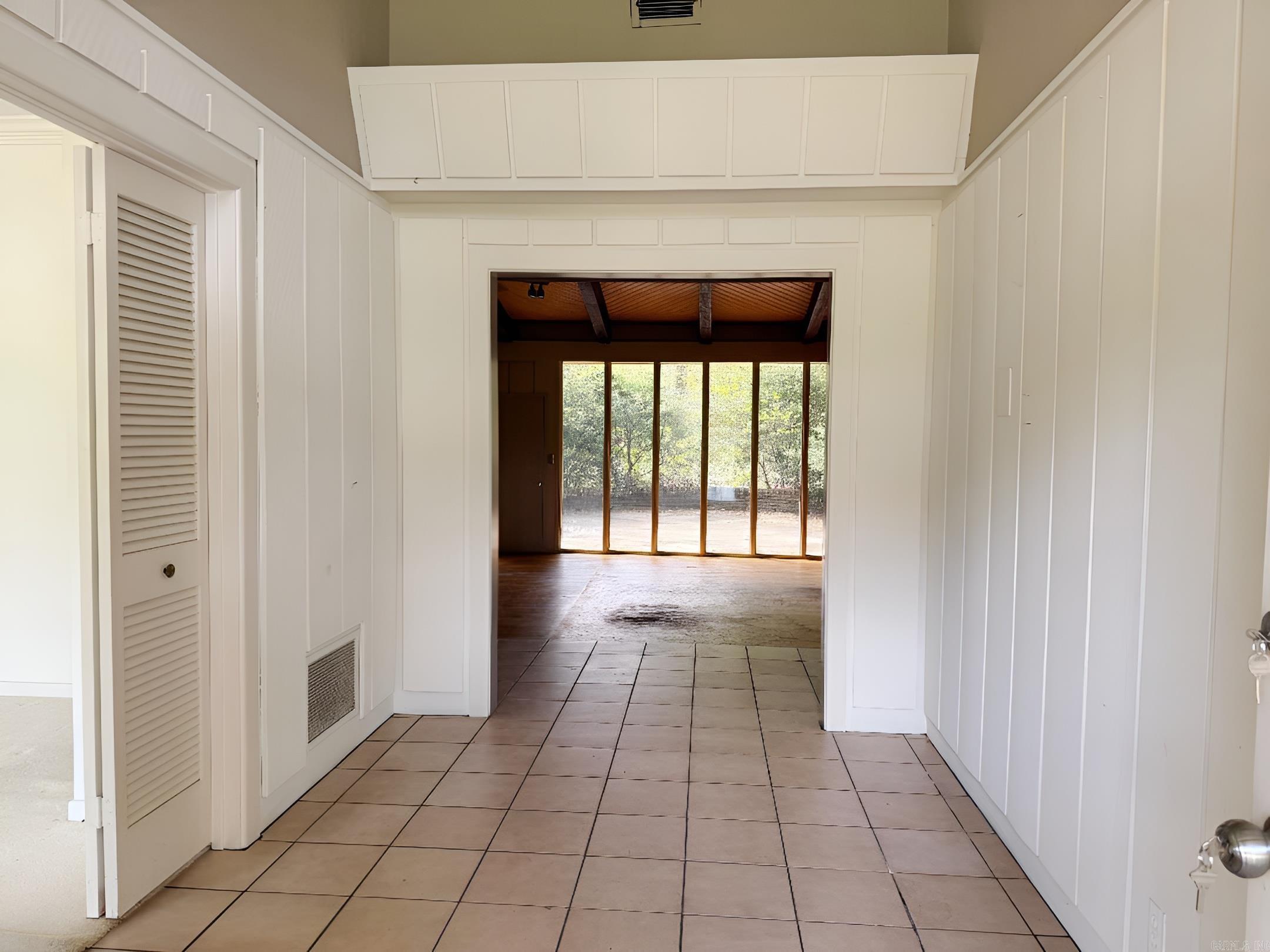 COUNTRY CLUB COLONY - Residential