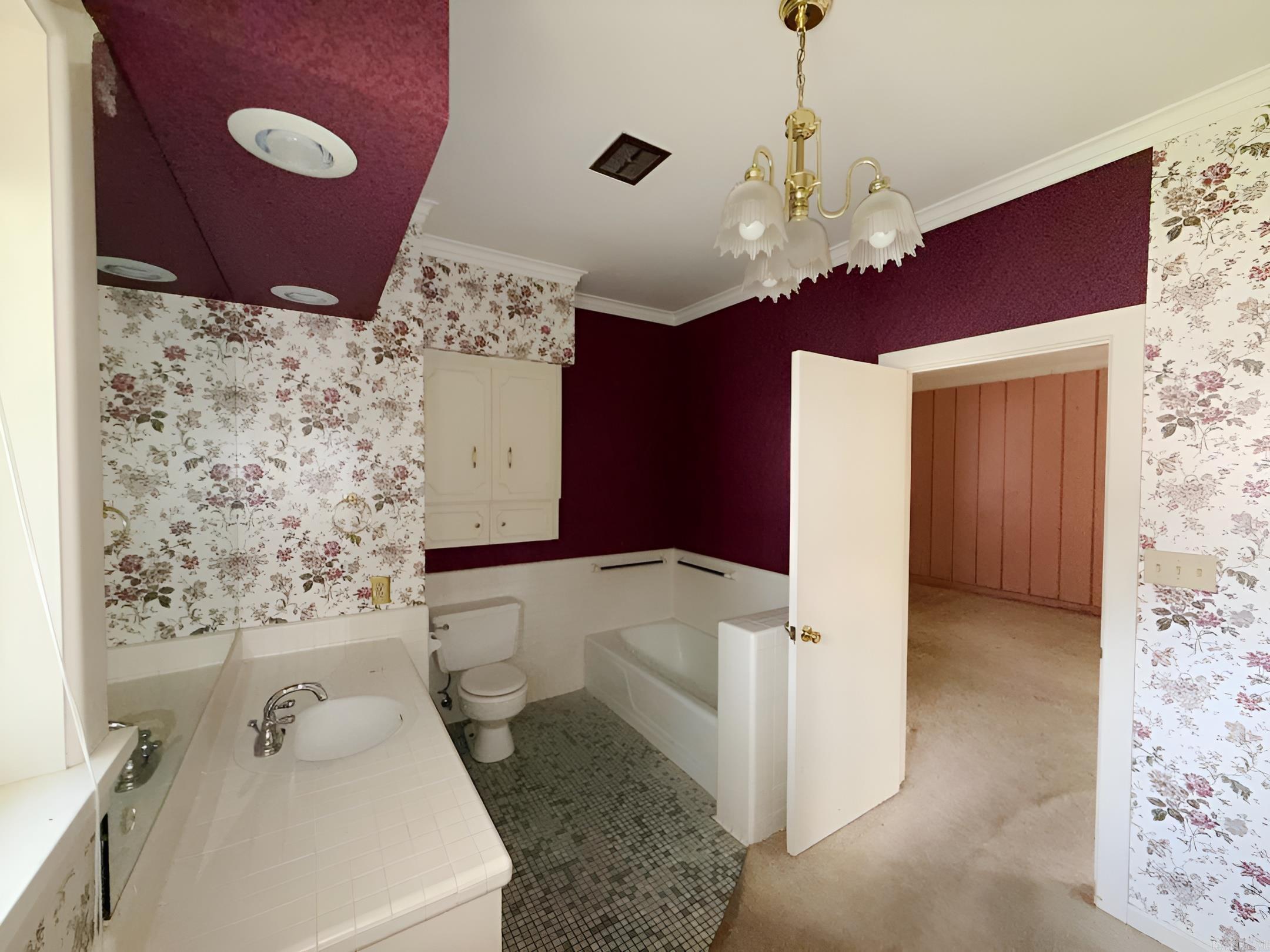 COUNTRY CLUB COLONY - Residential