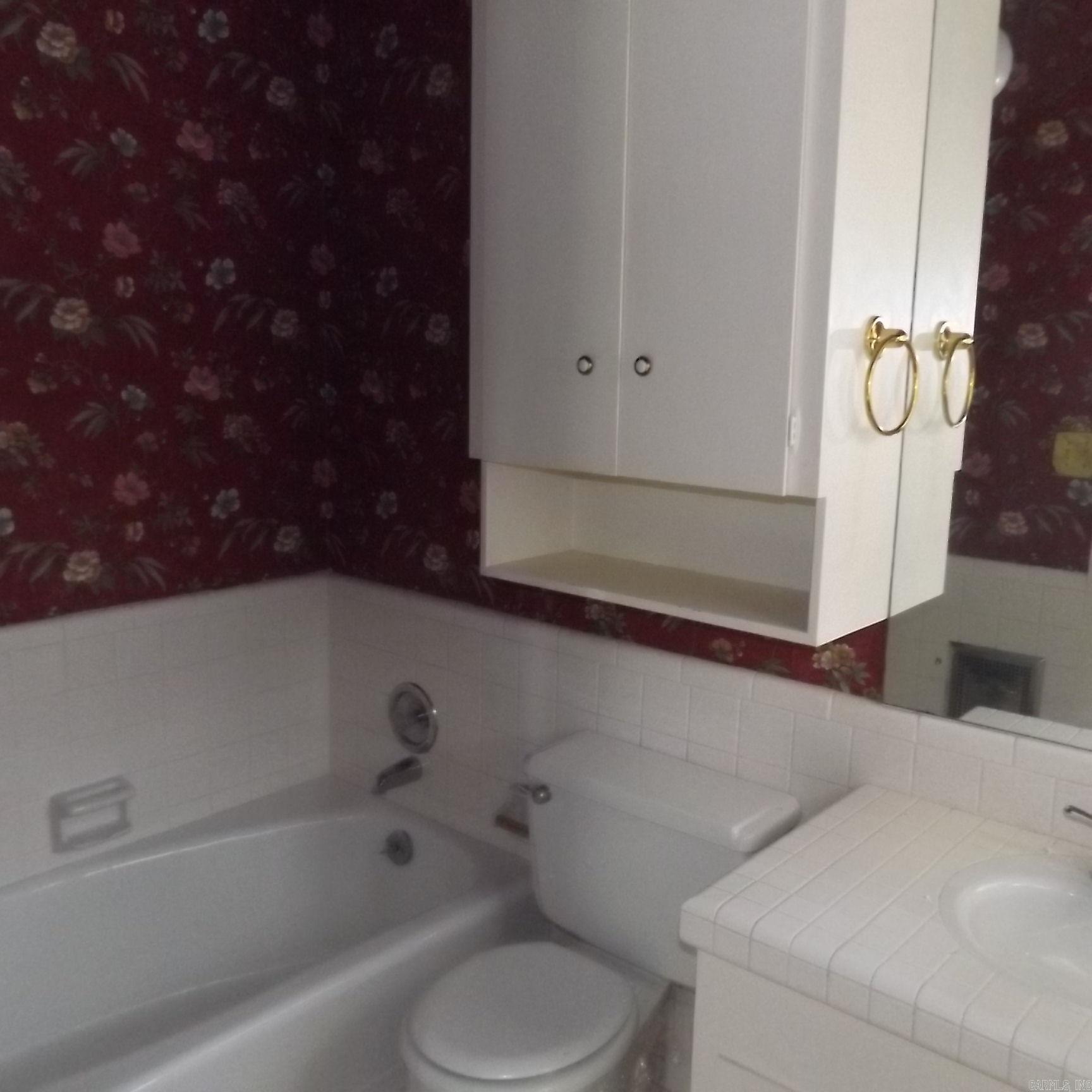 COUNTRY CLUB COLONY - Residential