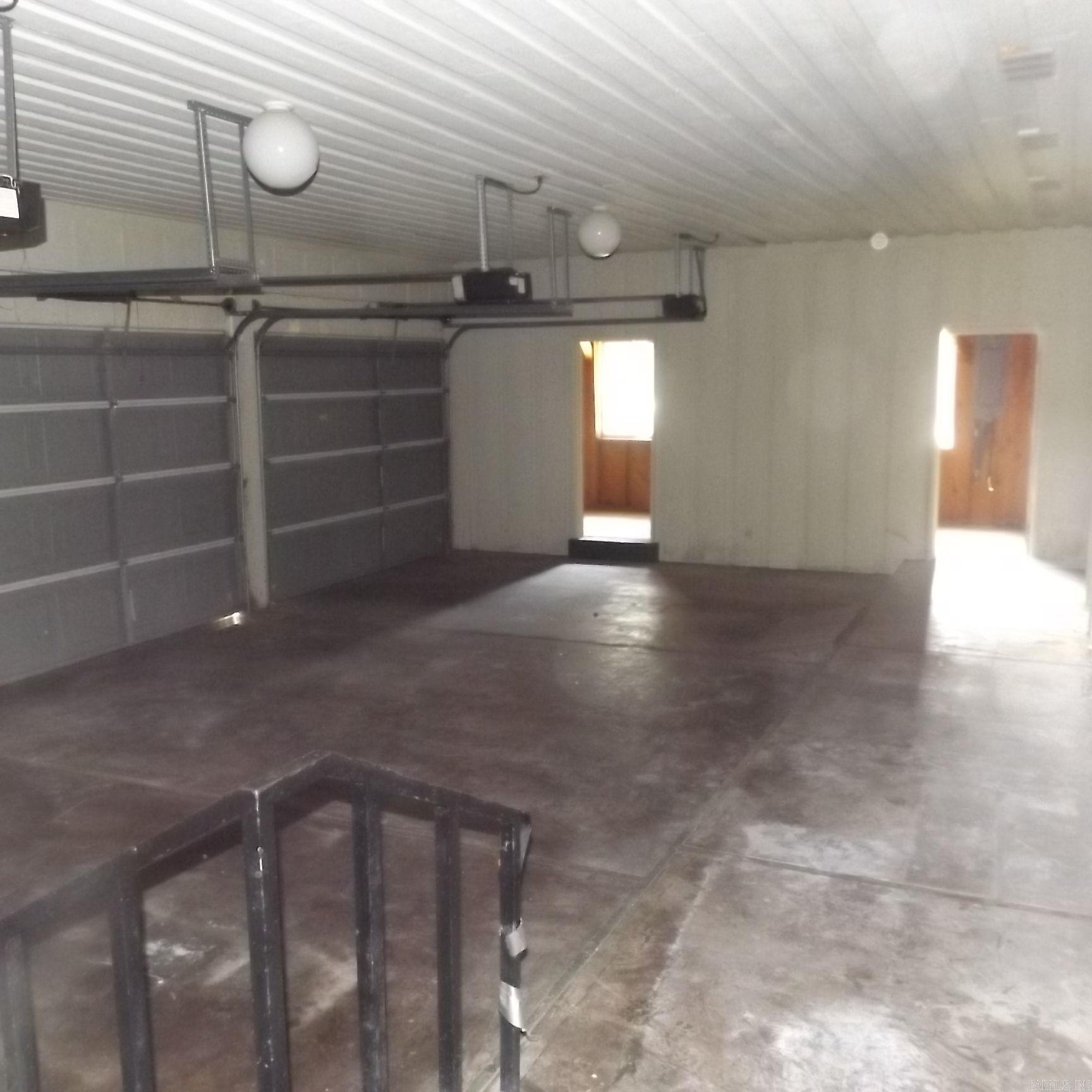 COUNTRY CLUB COLONY - Residential